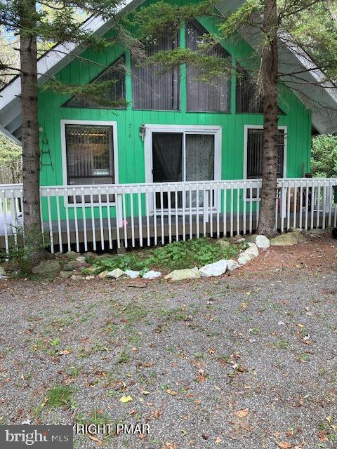 POCONO COUNTRY PLACE - Residential