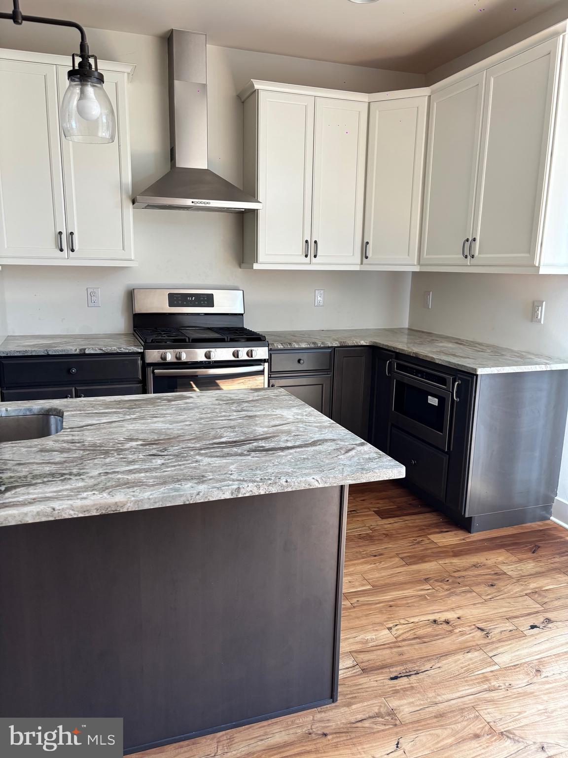 FEASTERVILLE - Residential
