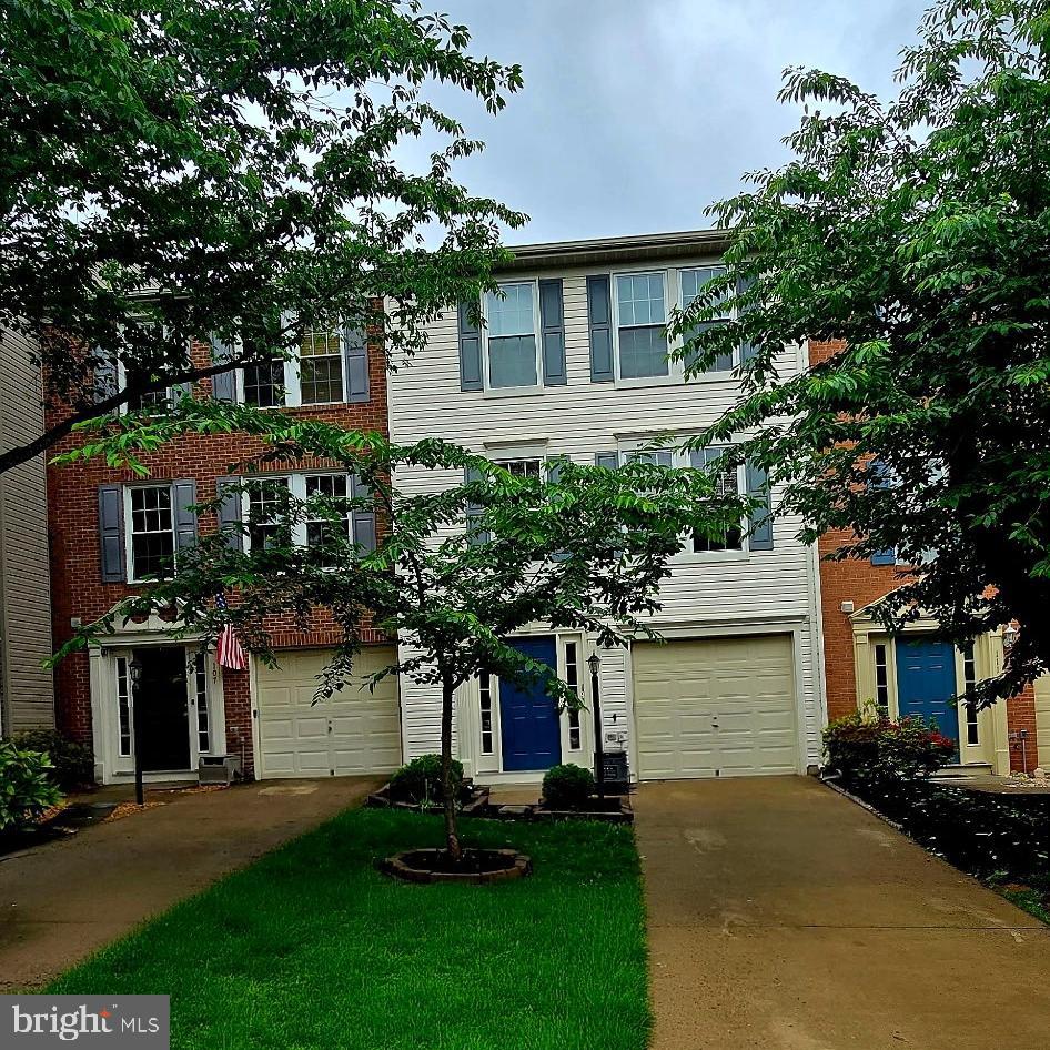 STRATFORD - Residential