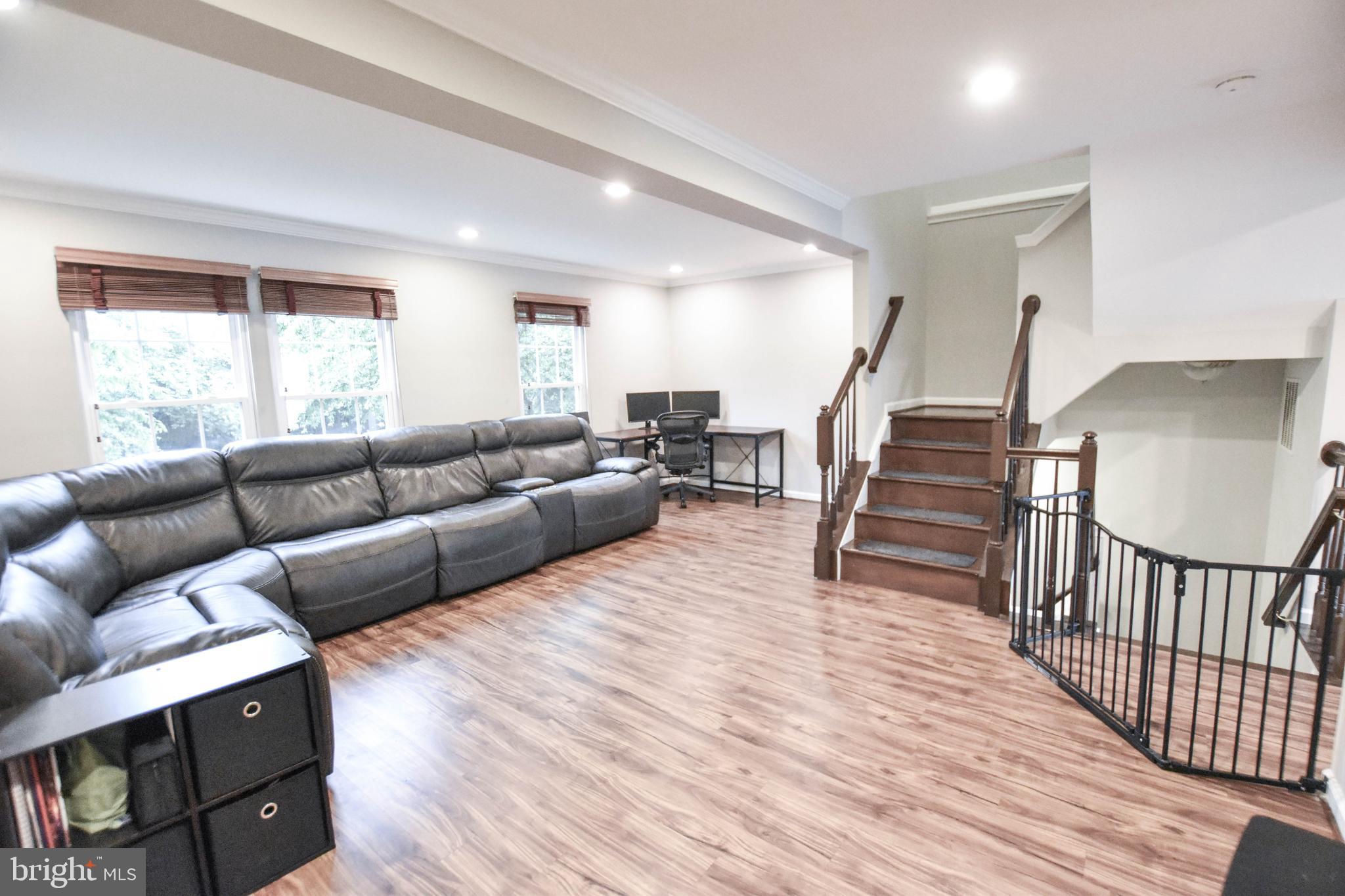 STRATFORD - Residential