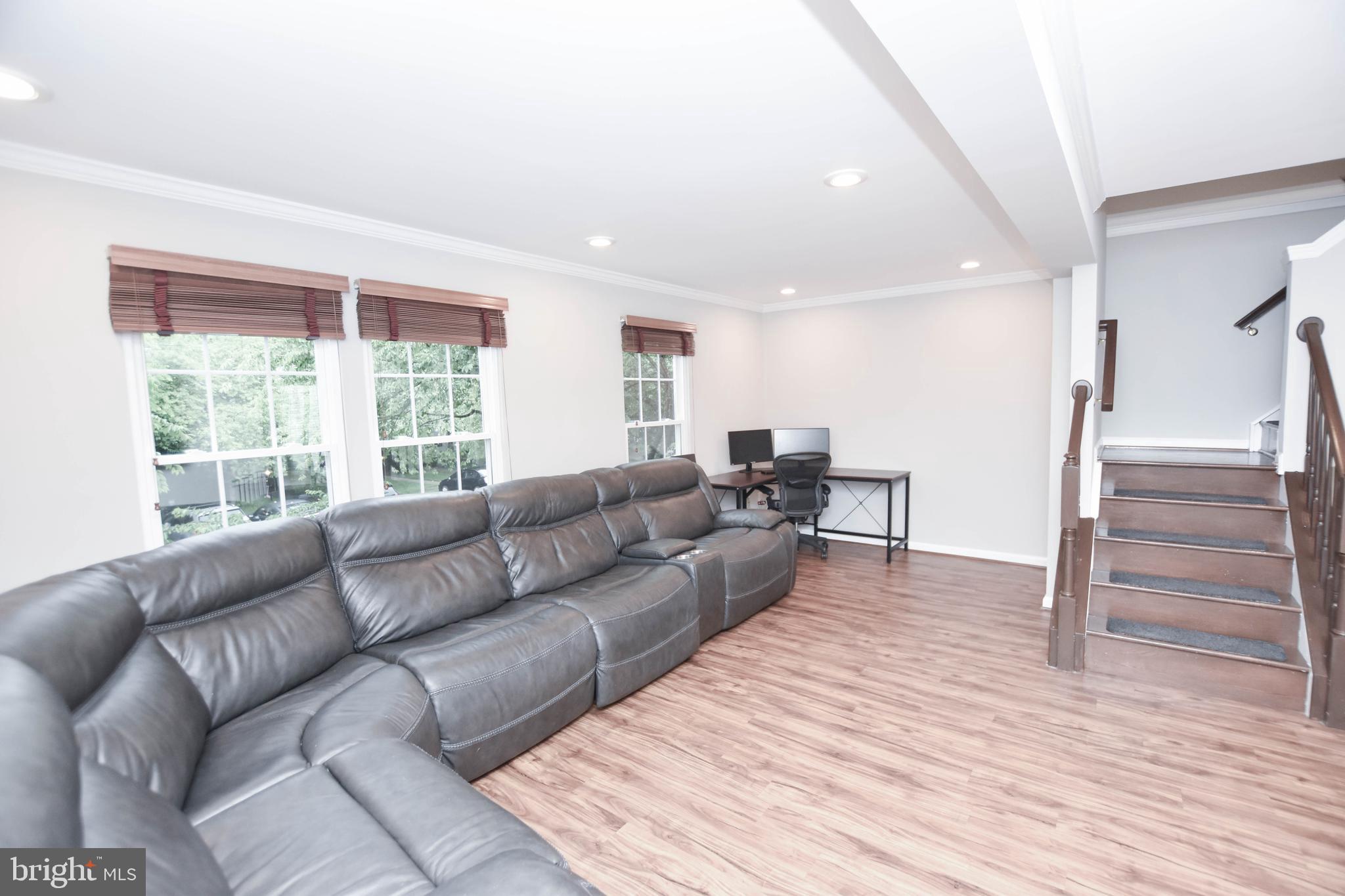 STRATFORD - Residential