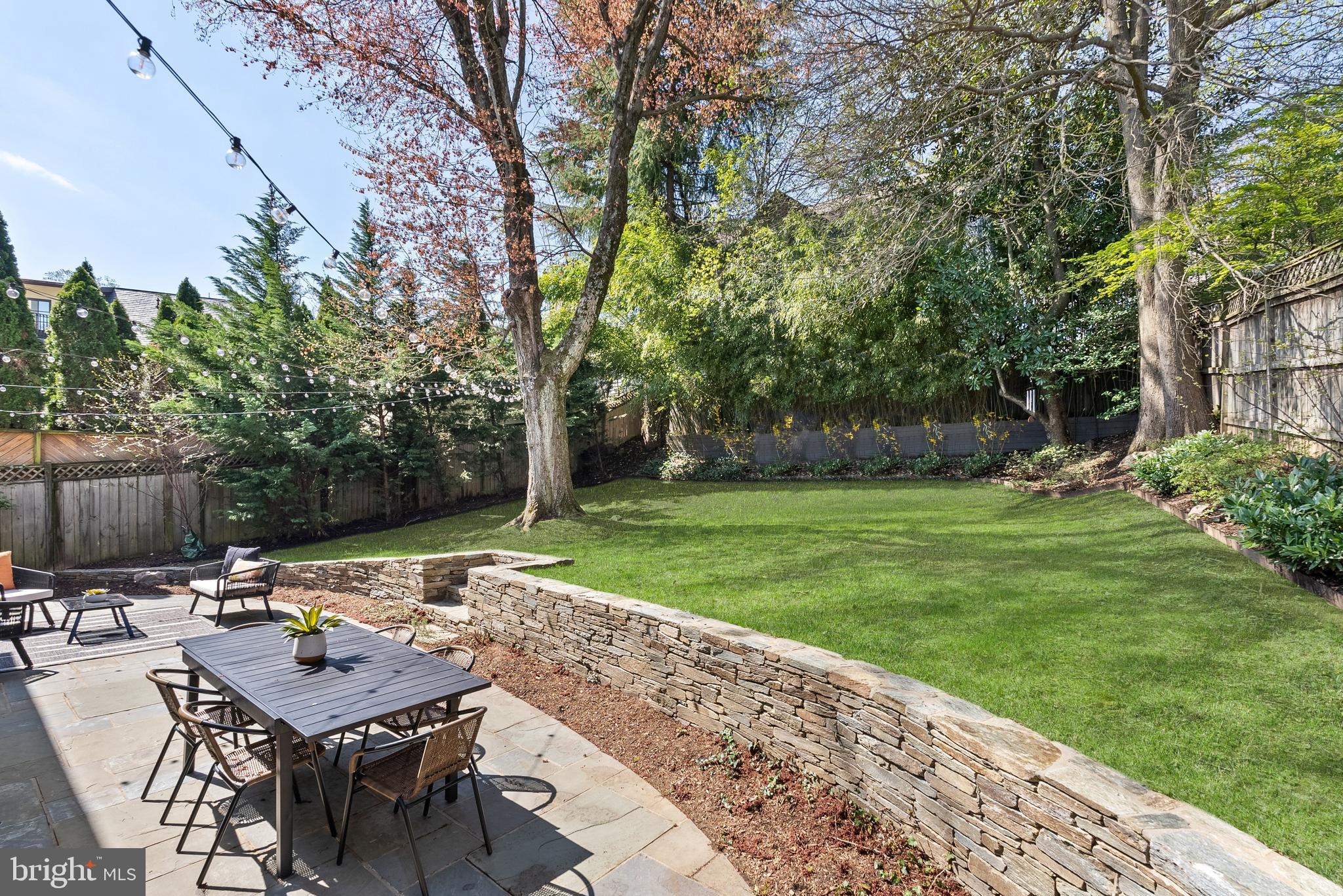 FOREST HILLS - Residential
