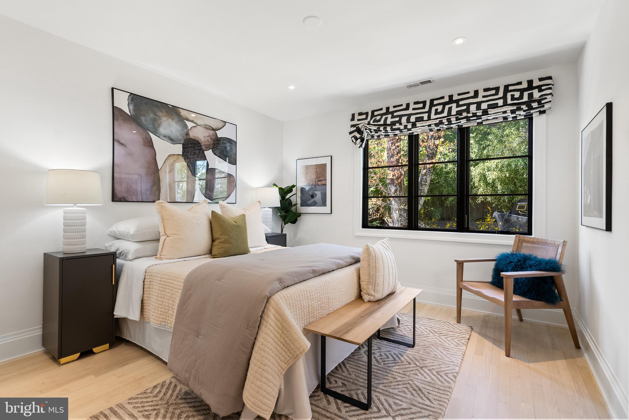 FOREST HILLS - Residential