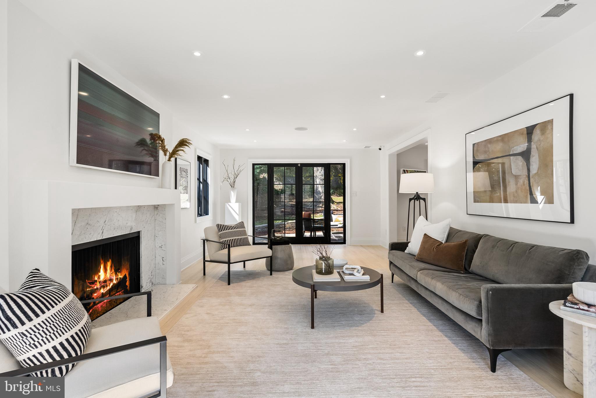 FOREST HILLS - Residential