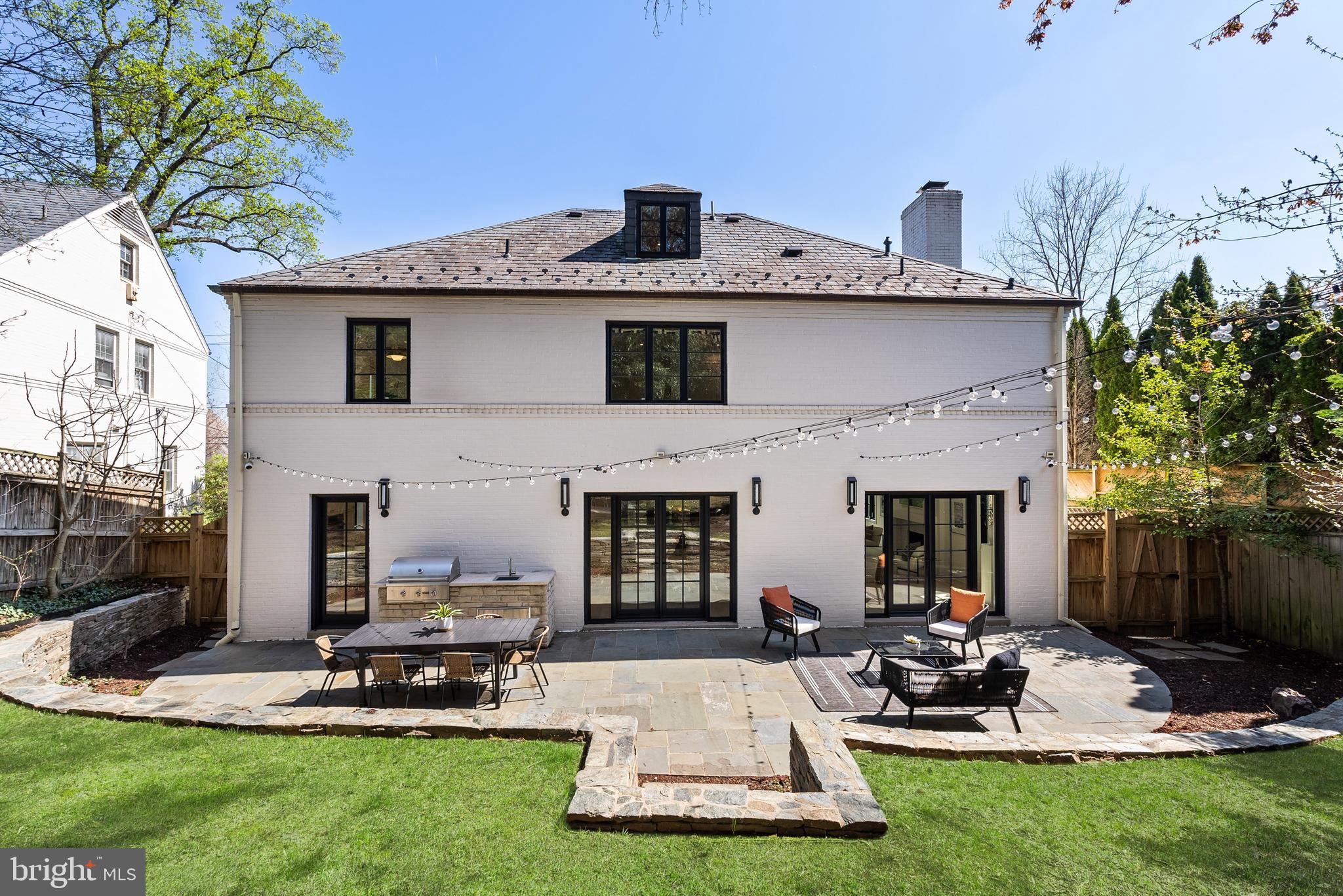 FOREST HILLS - Residential