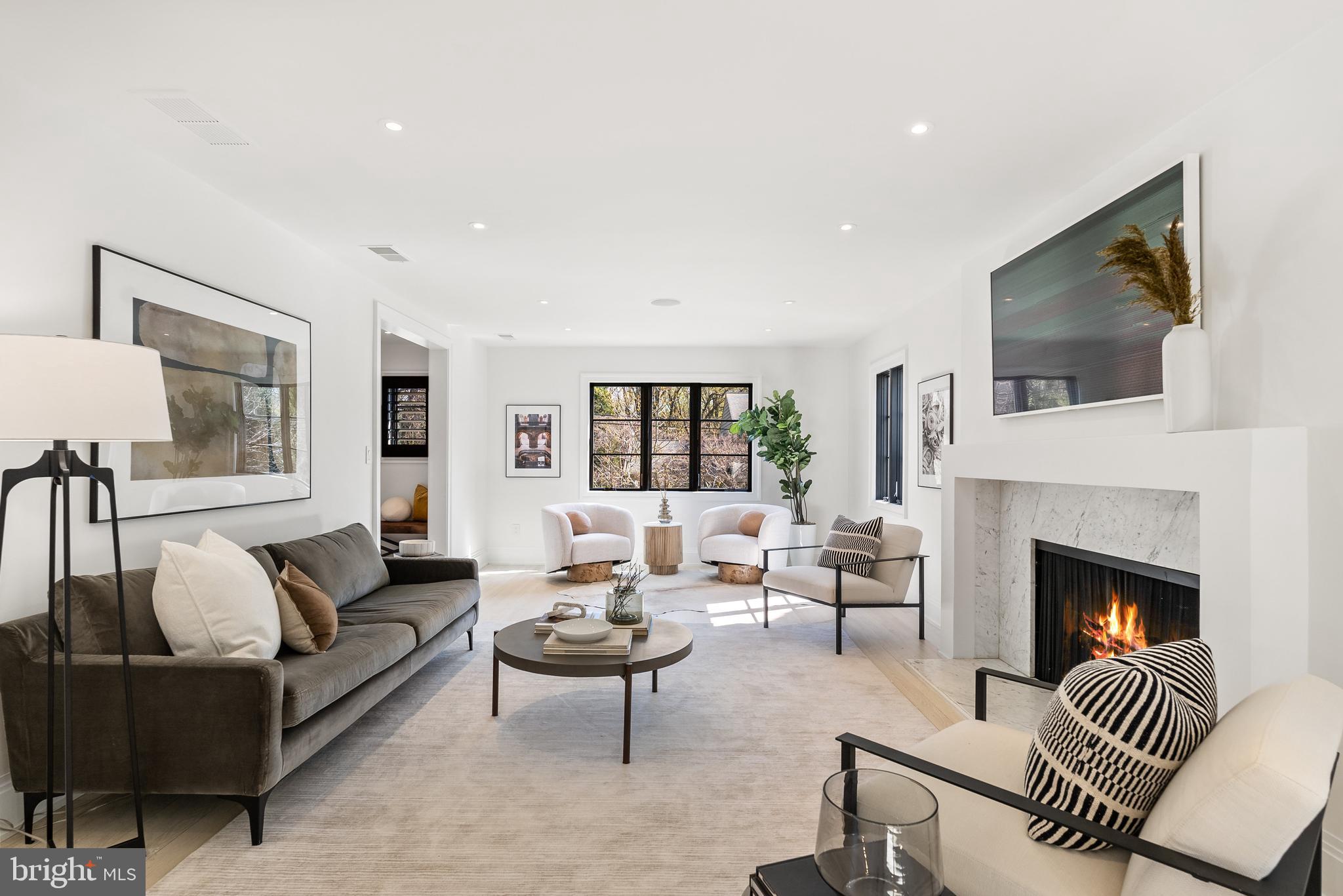 FOREST HILLS - Residential