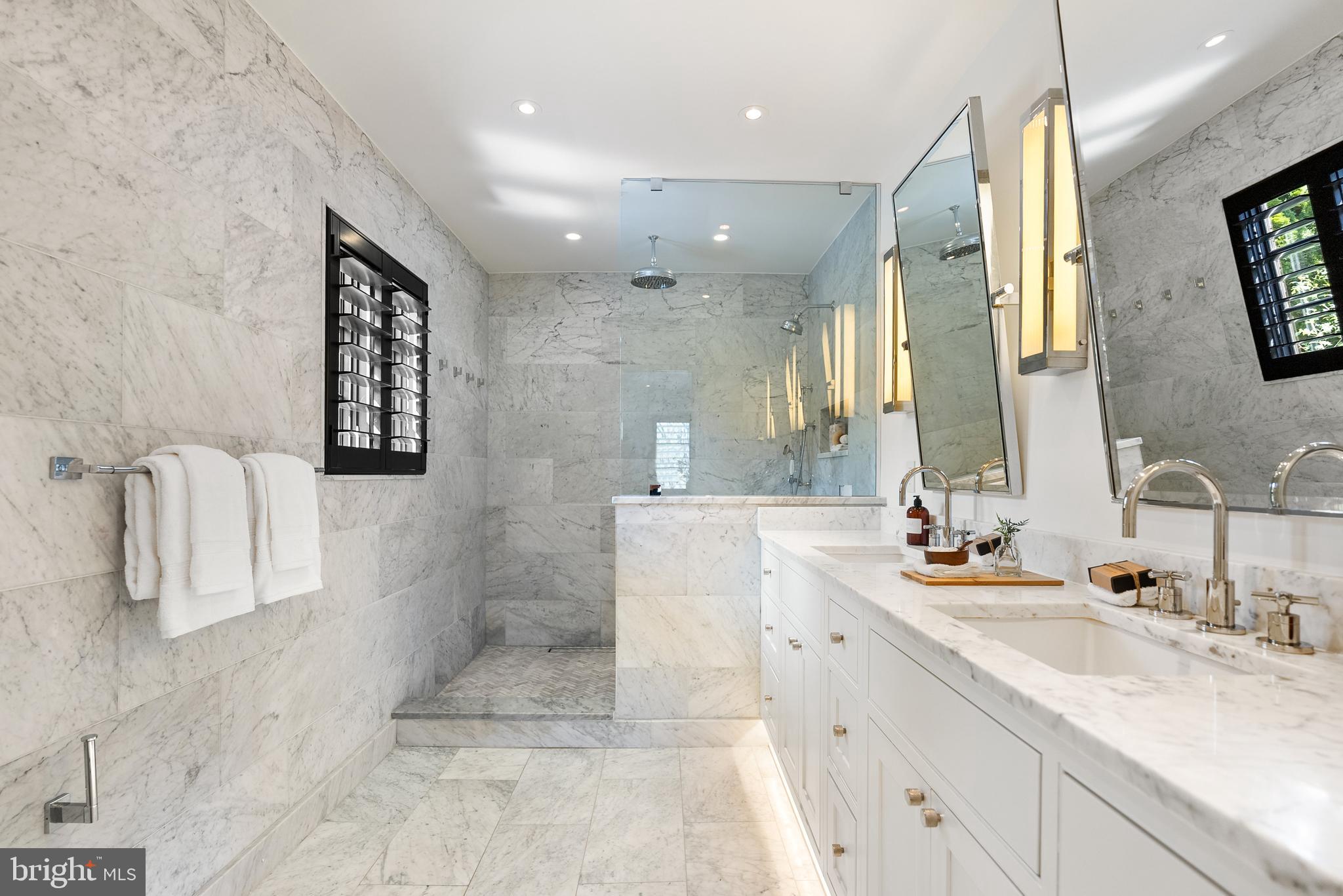 FOREST HILLS - Residential