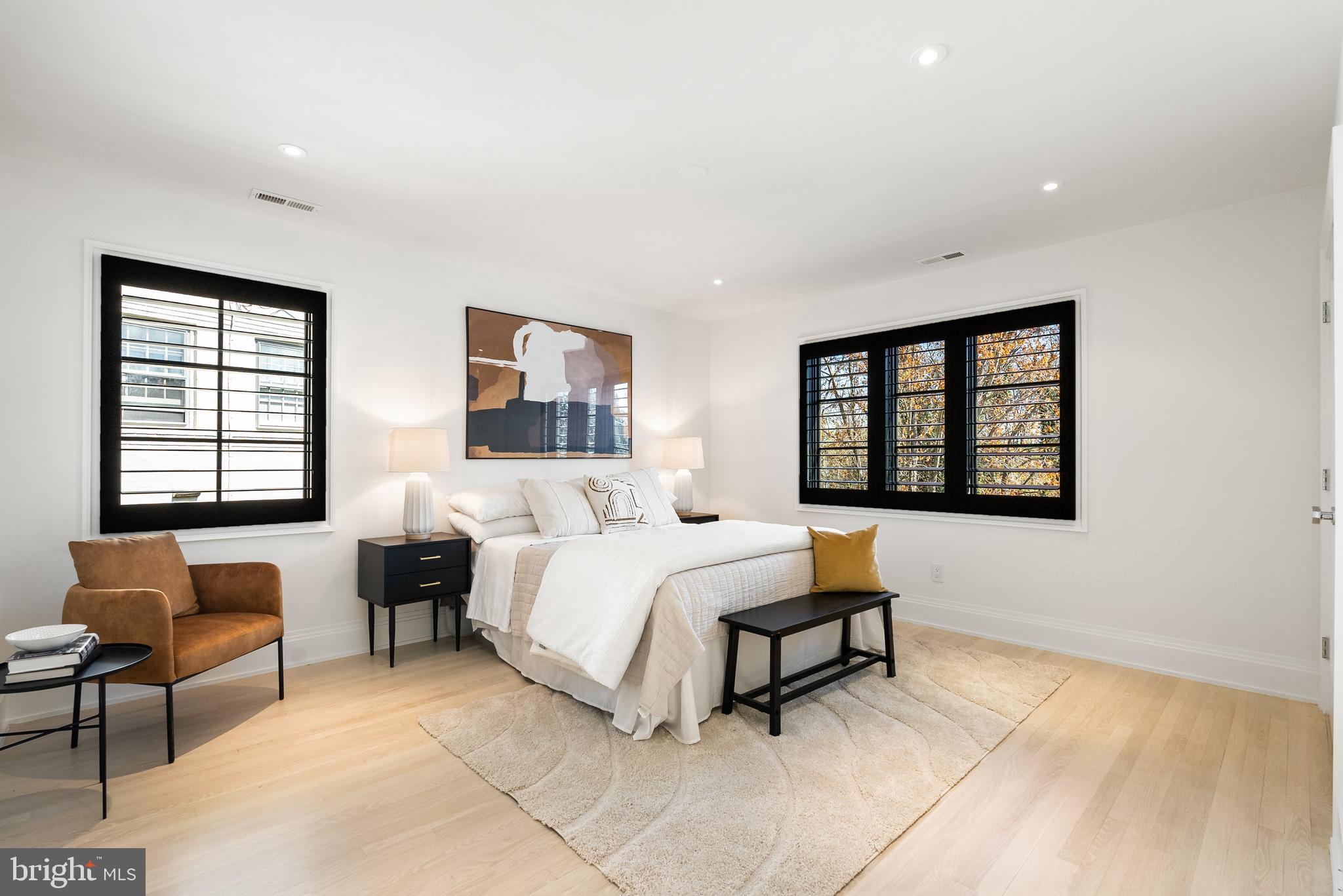 FOREST HILLS - Residential