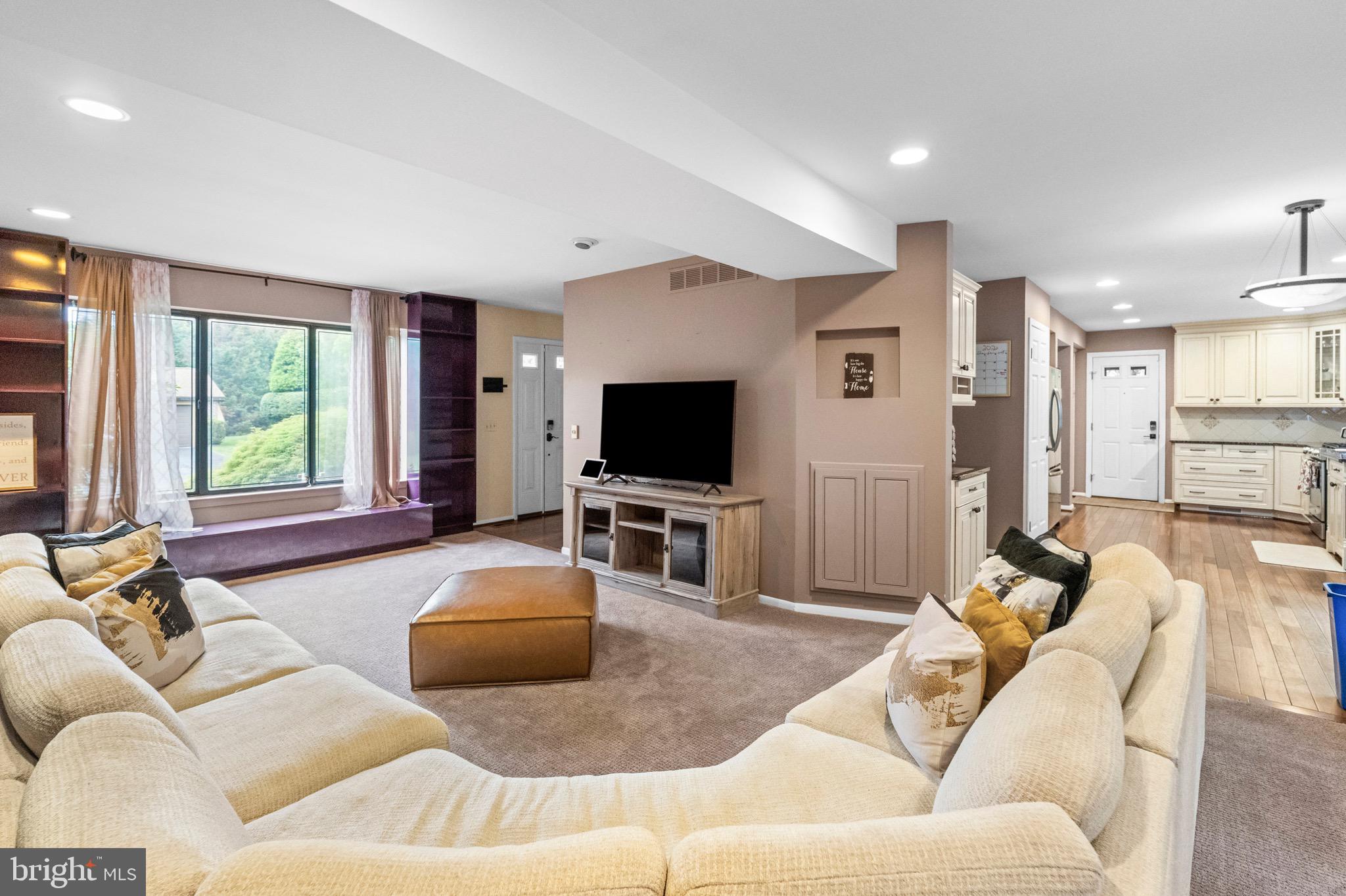 VELVET HILLS SOUTH - Residential