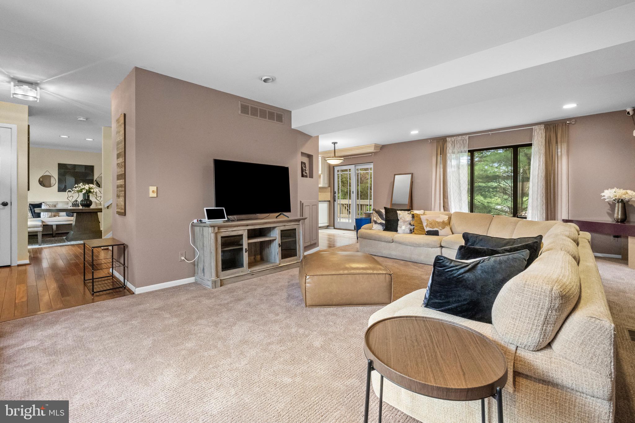 VELVET HILLS SOUTH - Residential