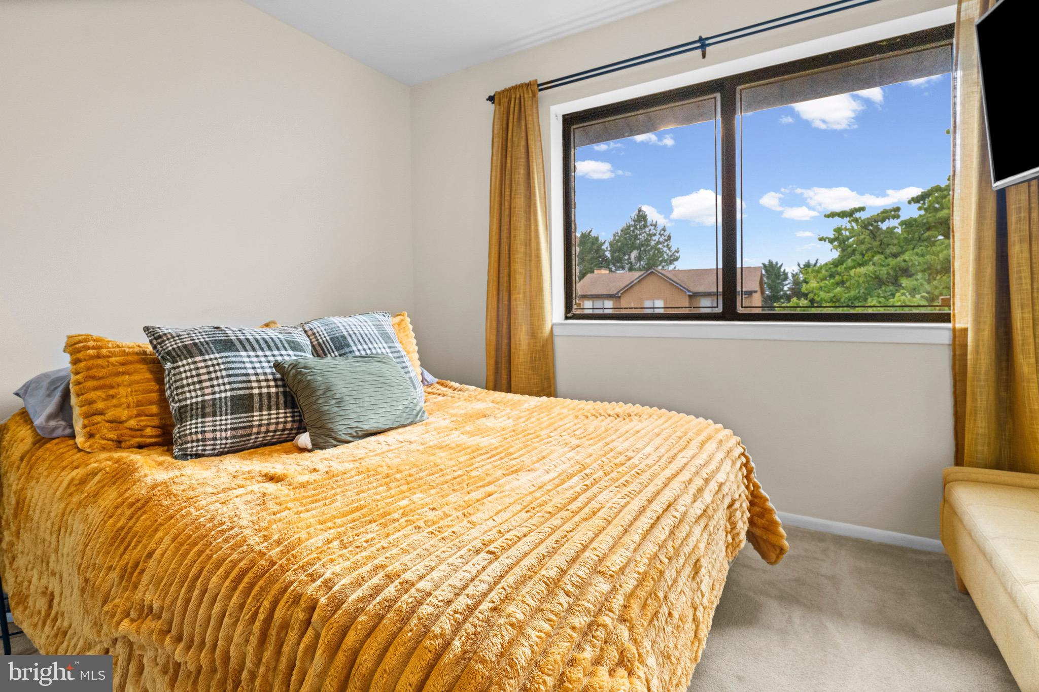 VELVET HILLS SOUTH - Residential