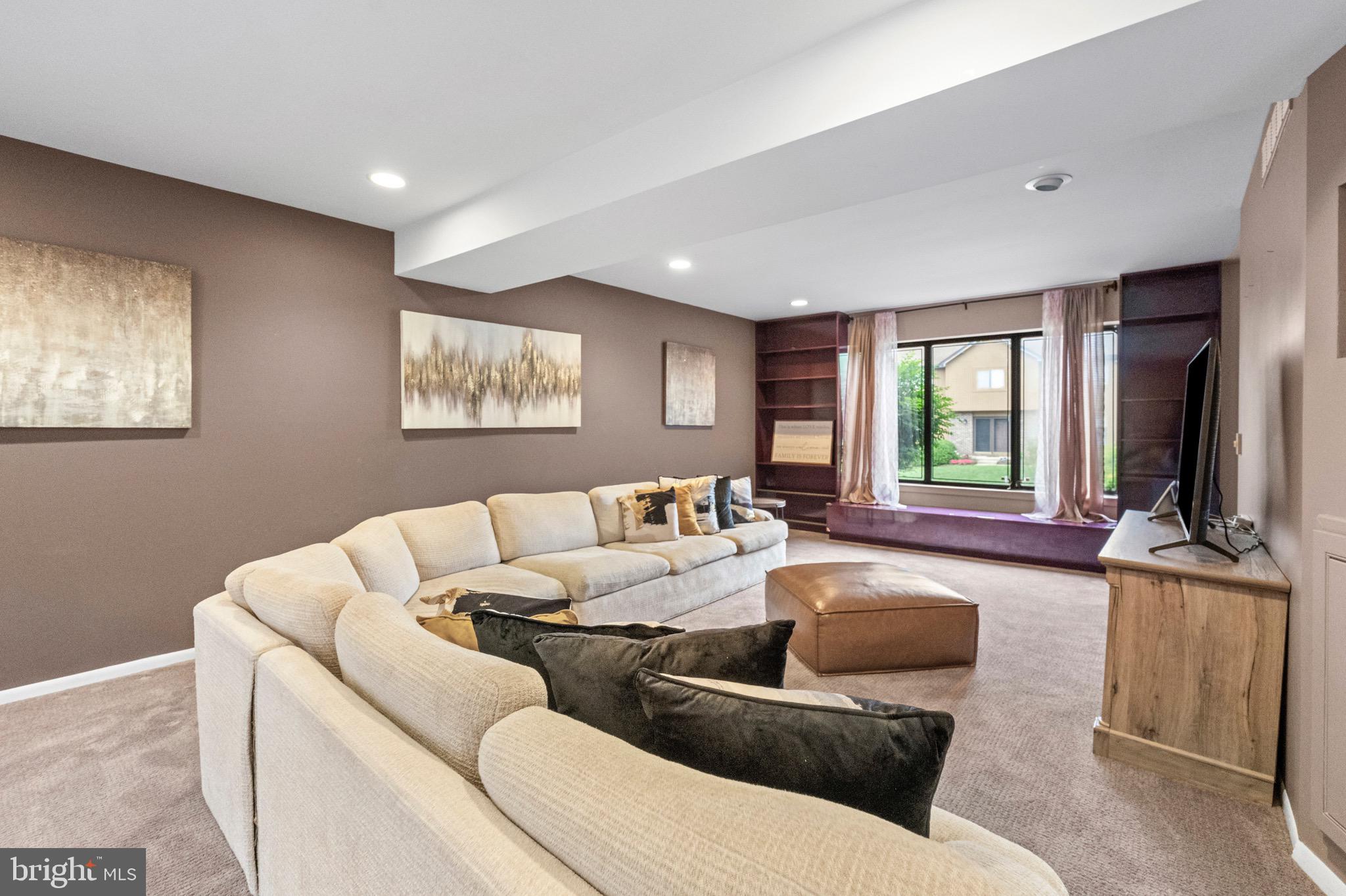 VELVET HILLS SOUTH - Residential