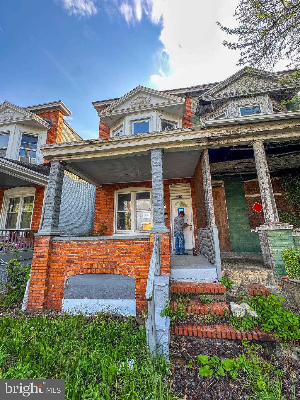 RENOVATION OPPORTUNITY! Great opportunity to renovate and resell or renovate and add to your rental portfolio. 3 bedrooms and 1 full bath with an unfinished basement.  Sold As-Is! Buyer responsible for clearing any vacant property notice after settlement if one exists.