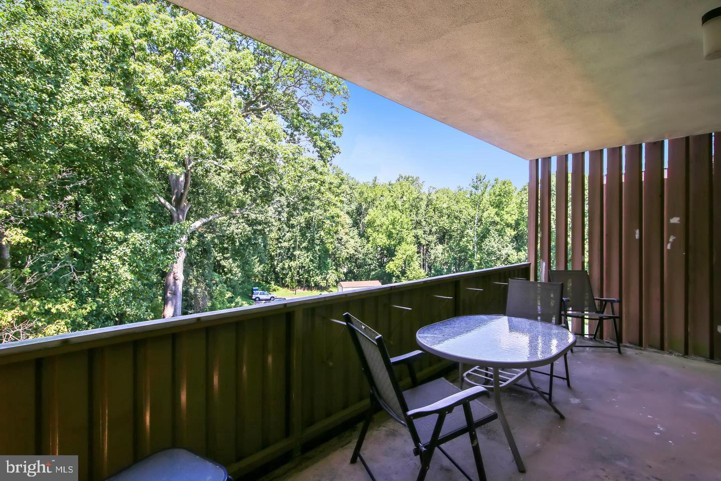 LAKESIDE TERRACE - Residential