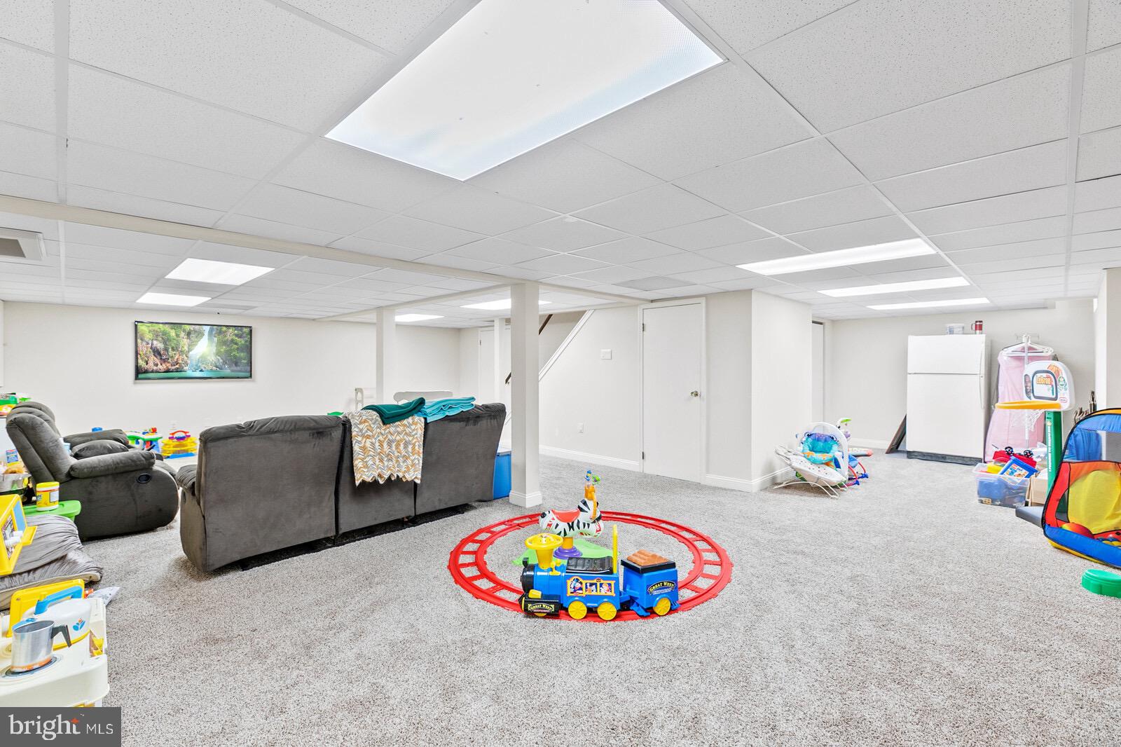HOLLAND ACRES - Residential