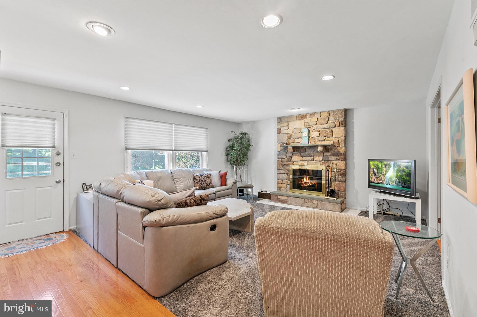 HOLLAND ACRES - Residential