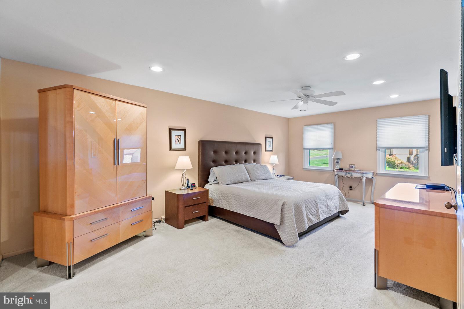 HOLLAND ACRES - Residential