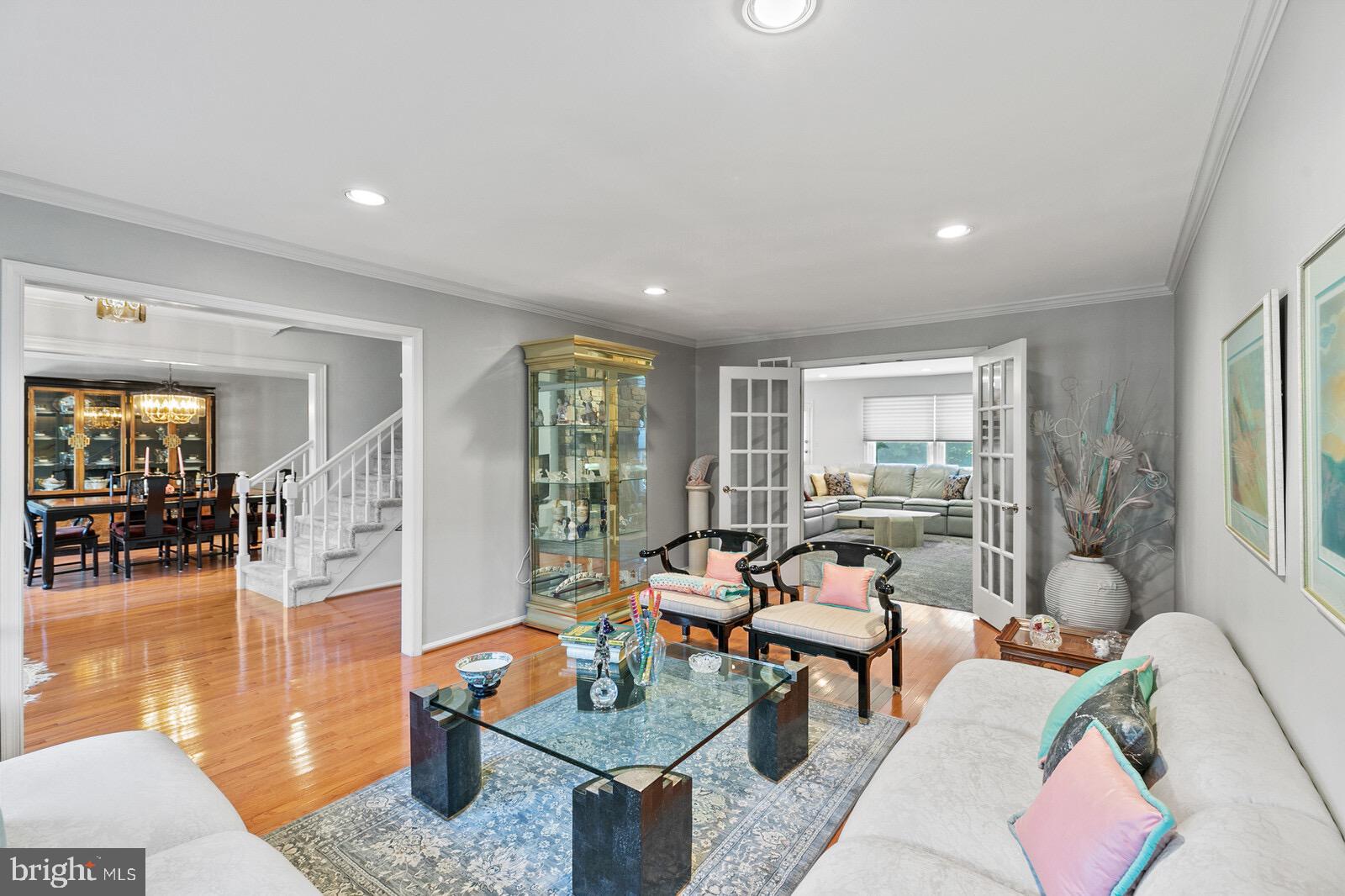 HOLLAND ACRES - Residential