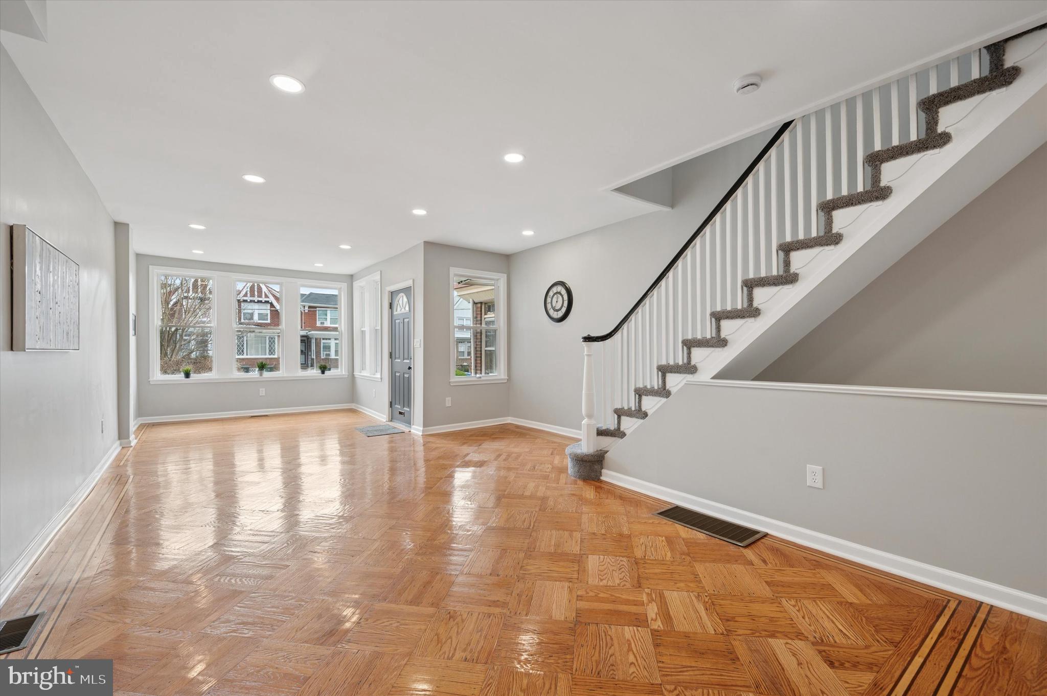 WEST OAK LANE - Residential