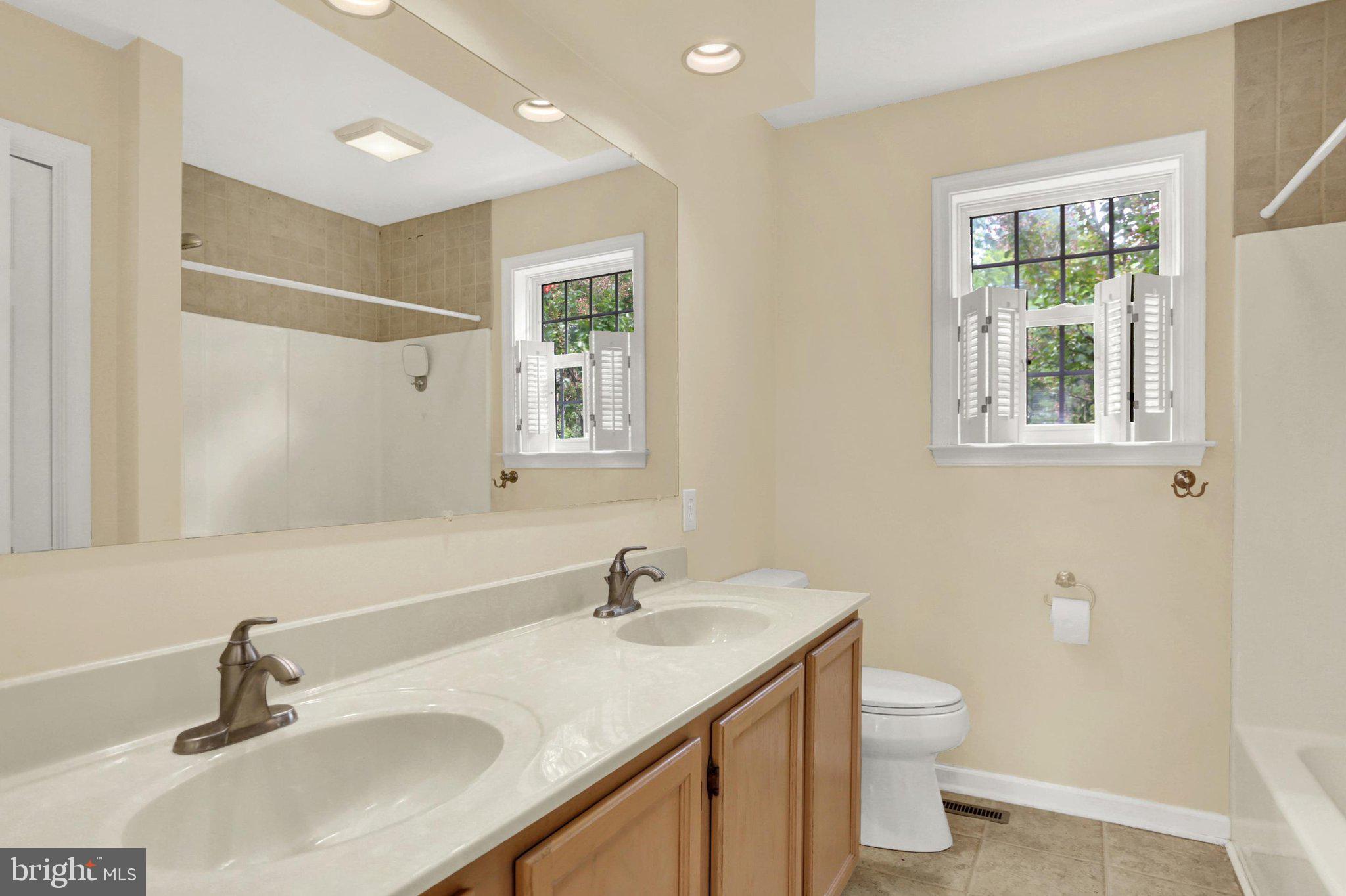 DARLINGTON VILLAGE - Residential