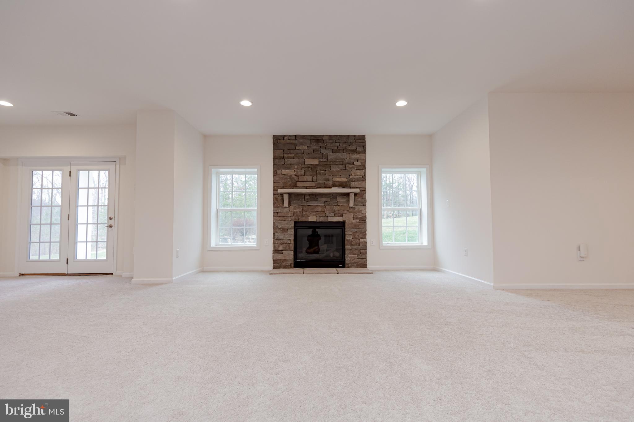 HAMPTON RESERVE - Residential