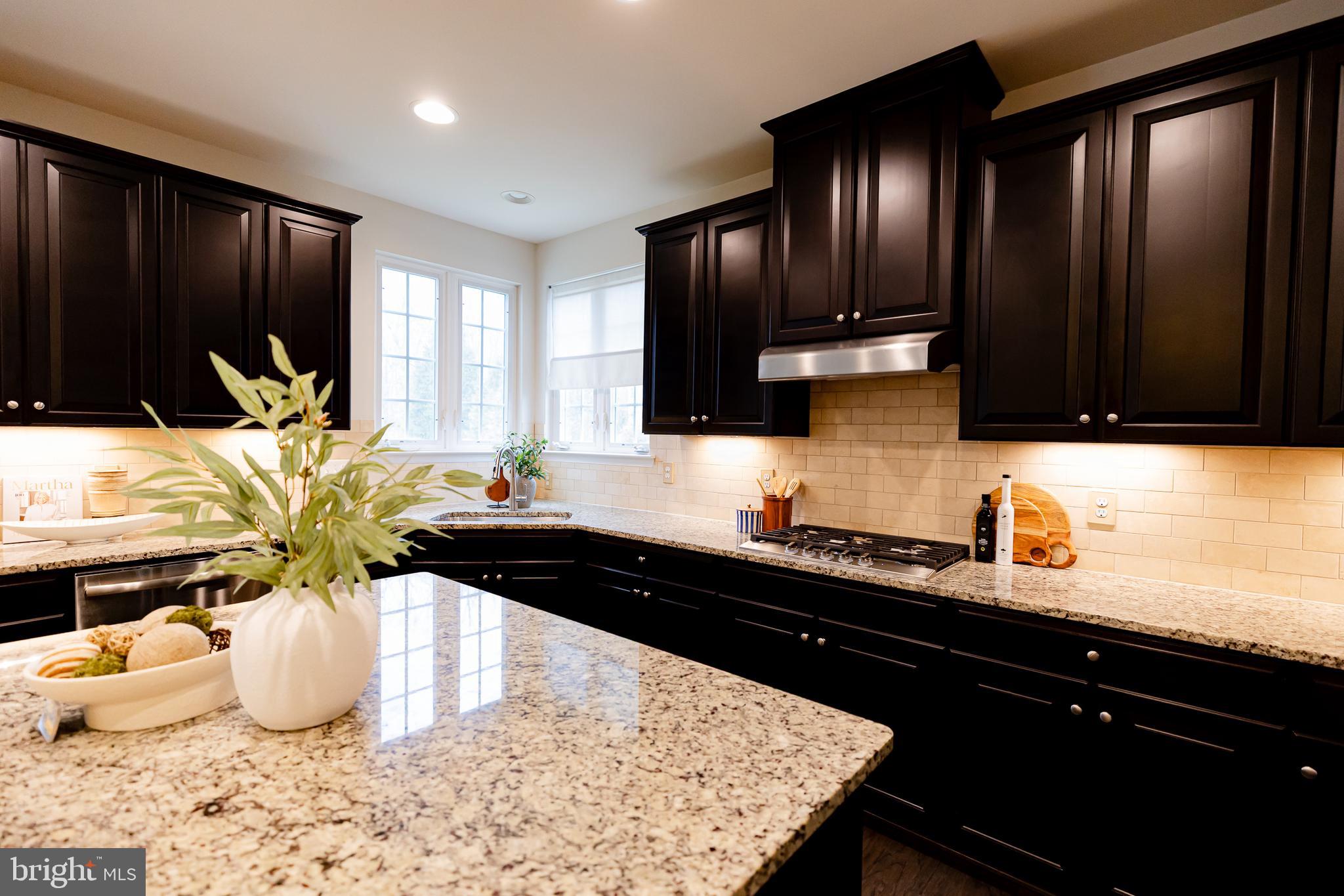 HAMPTON RESERVE - Residential