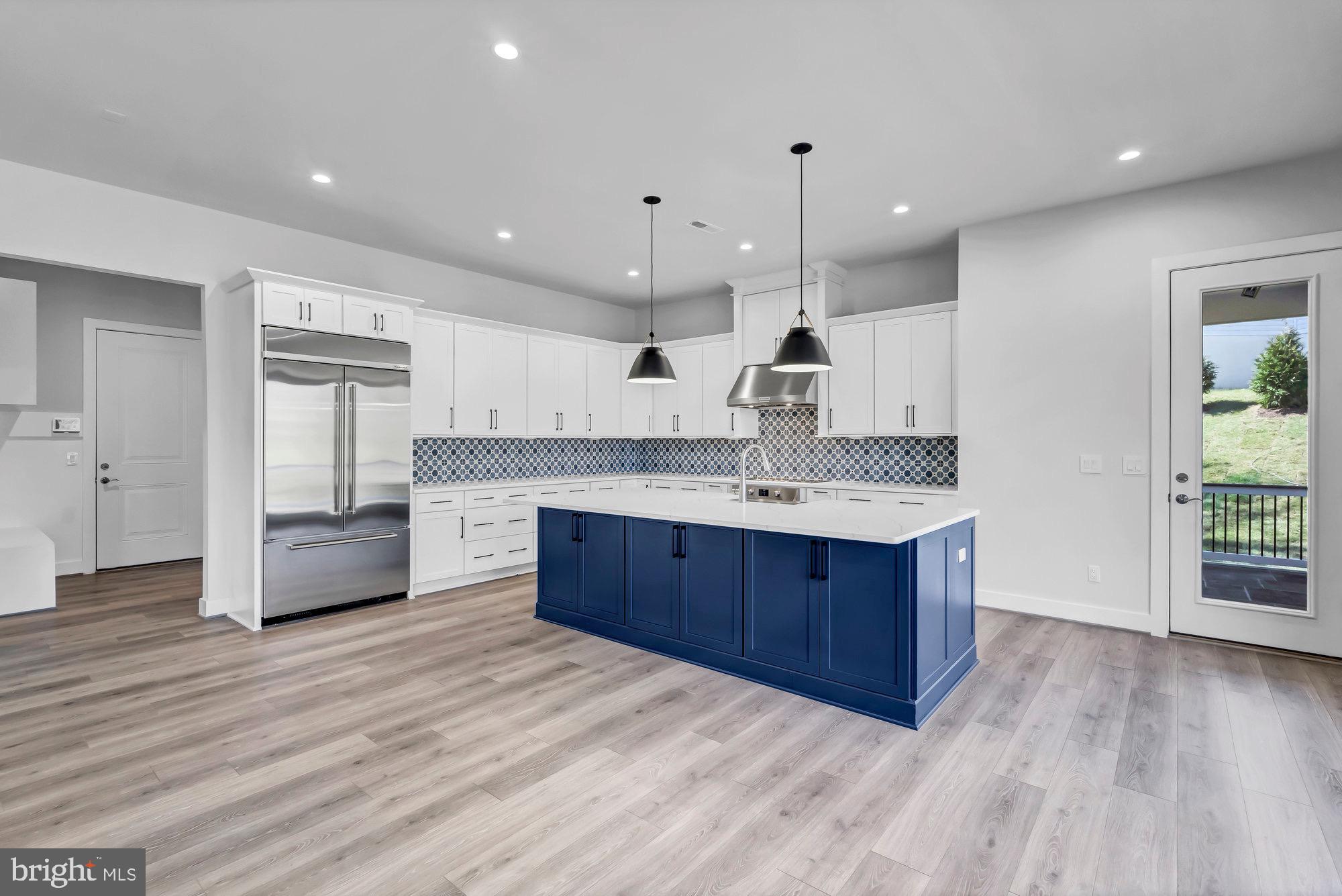 CINNAMON CREEK - Residential