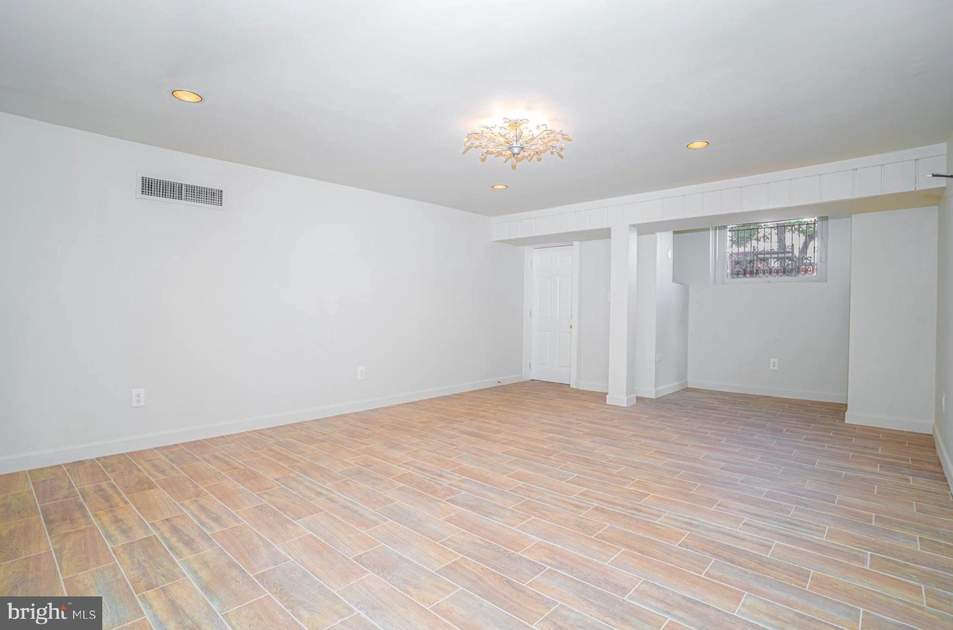 DUPONT CIRCLE - Residential Income