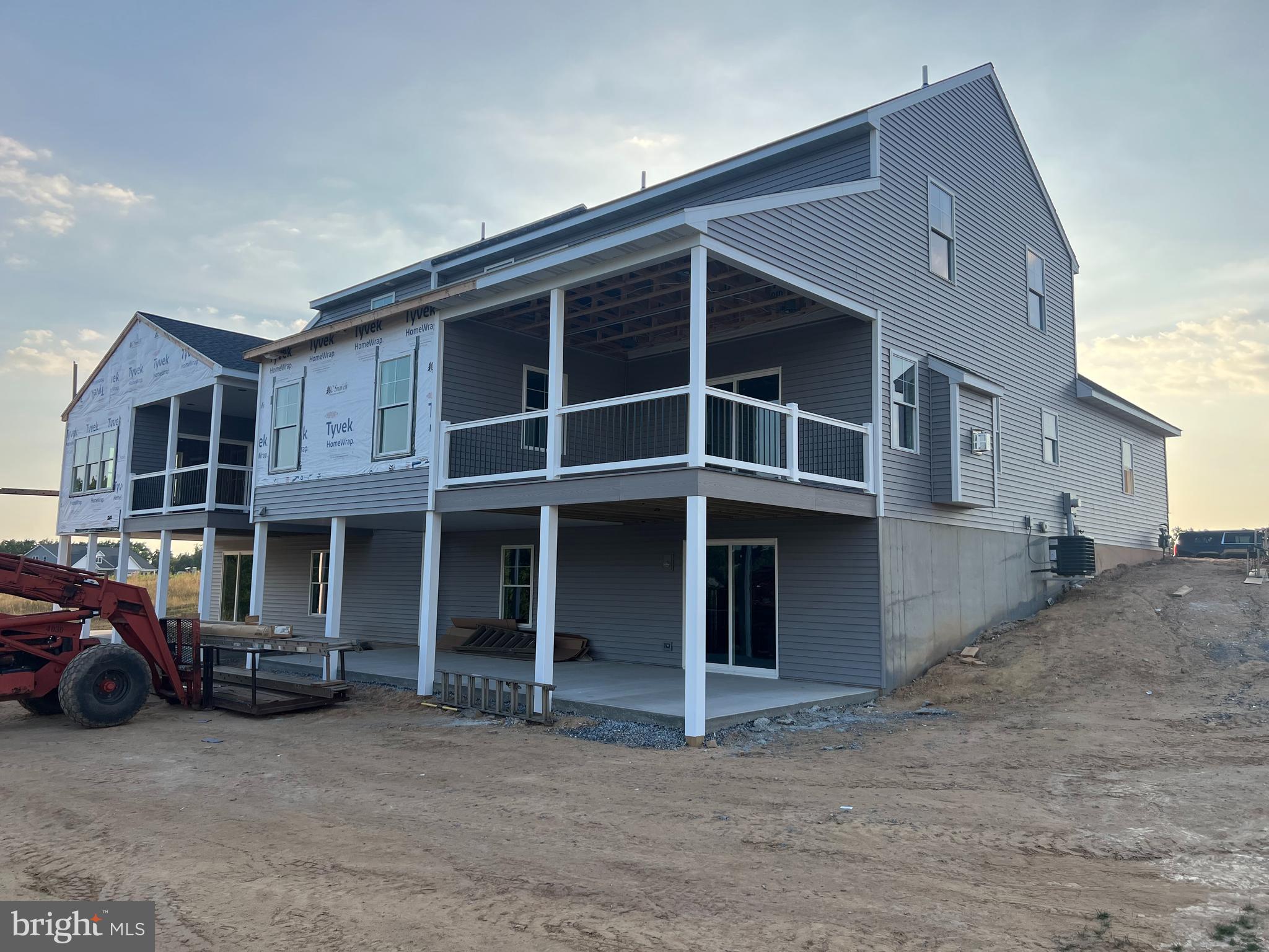 STONEYBROOK OF ELIZABETHTOWN - Residential