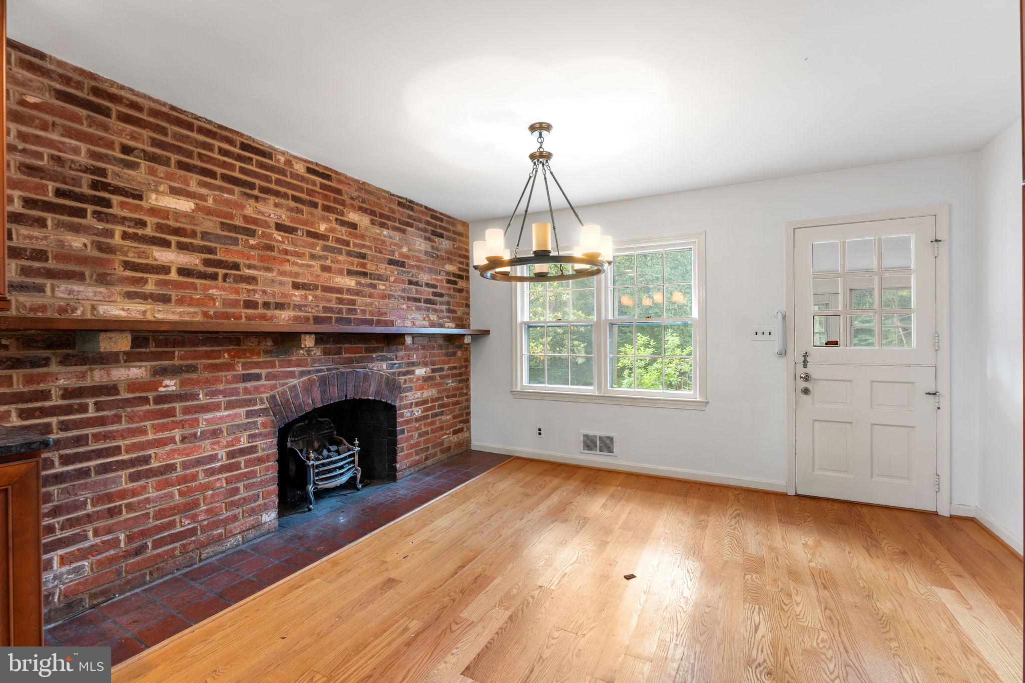 ROCKVILLE OUTSIDE - Commercial Sale