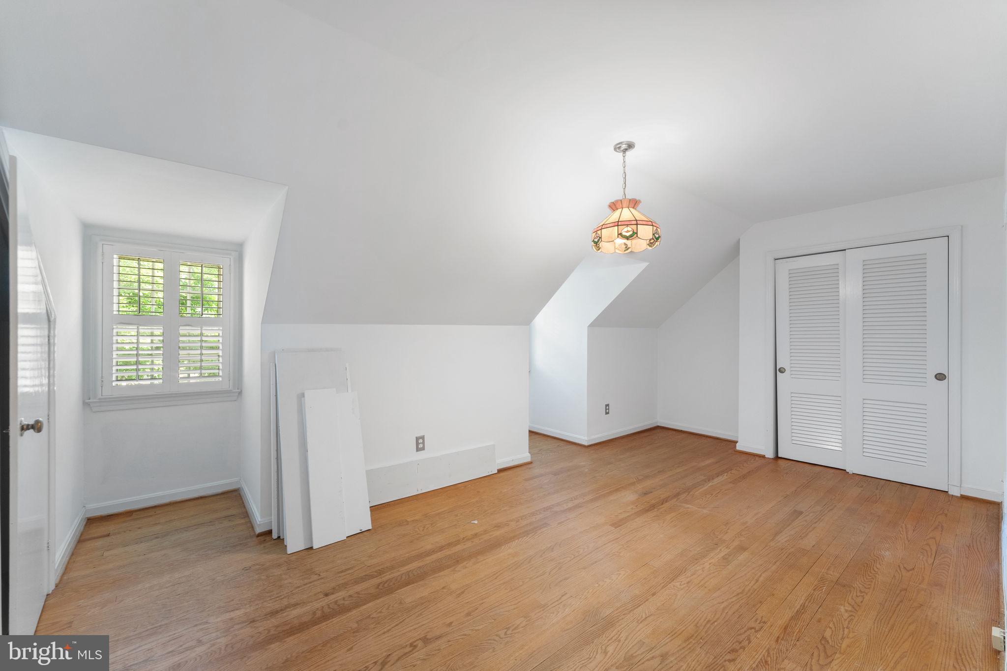 ROCKVILLE OUTSIDE - Commercial Sale