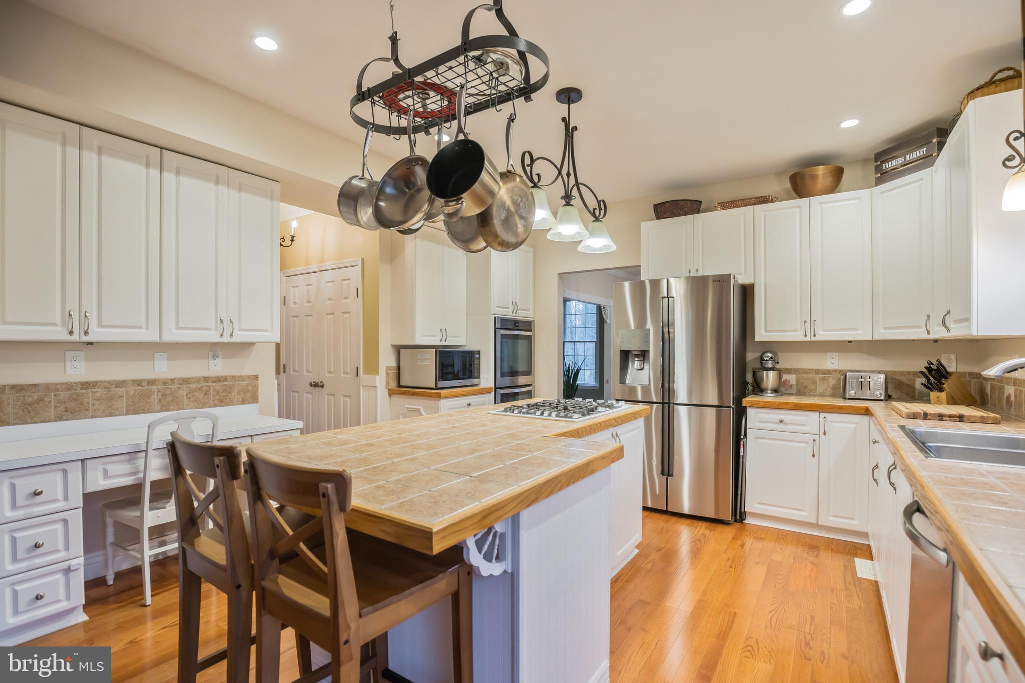 WHITEHALL - Residential