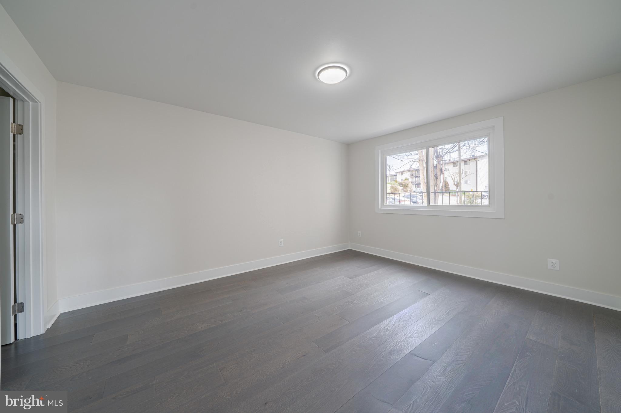 HUNTCREST CONDOMINIUM - Residential