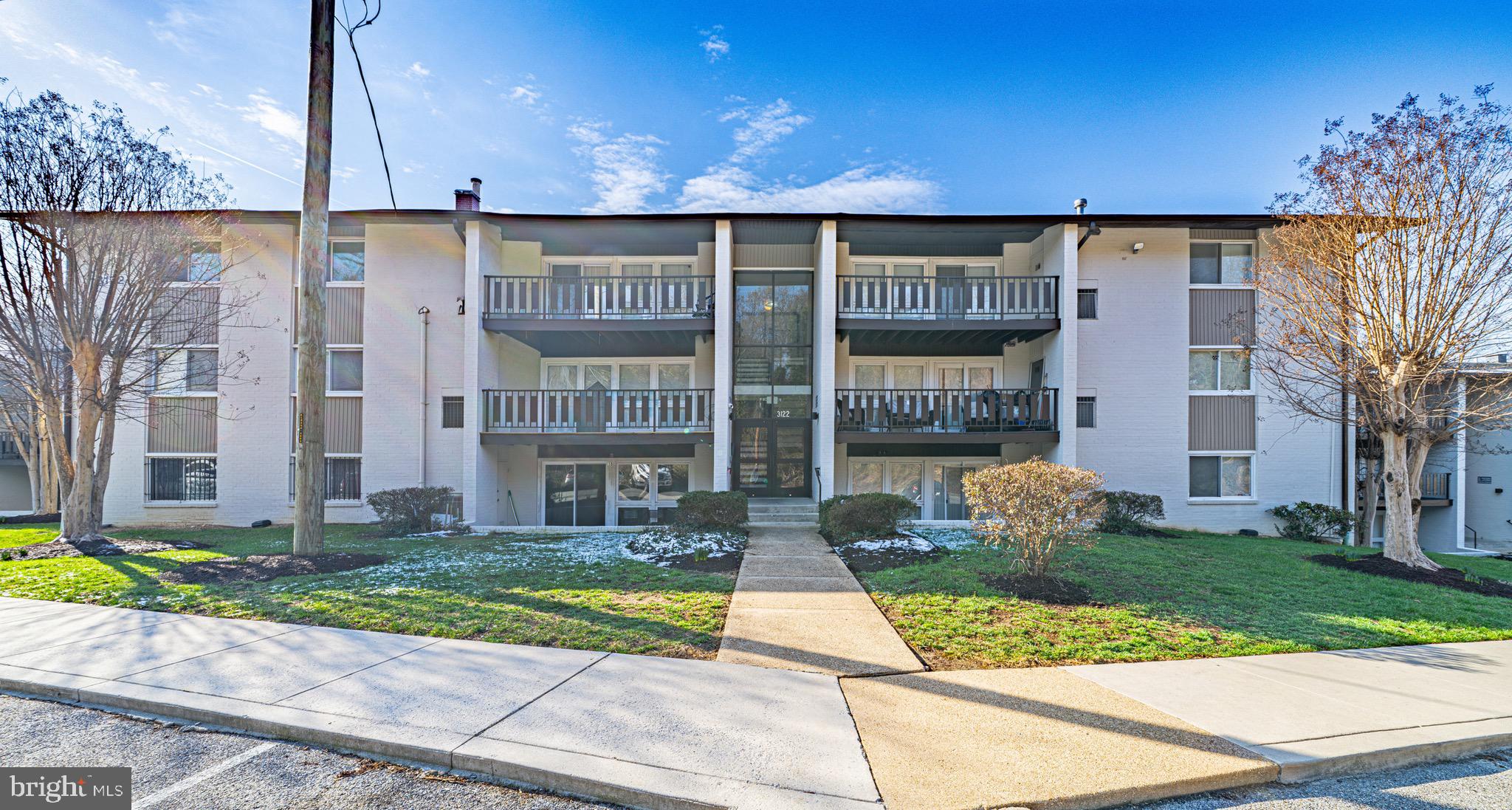HUNTCREST CONDOMINIUM - Residential
