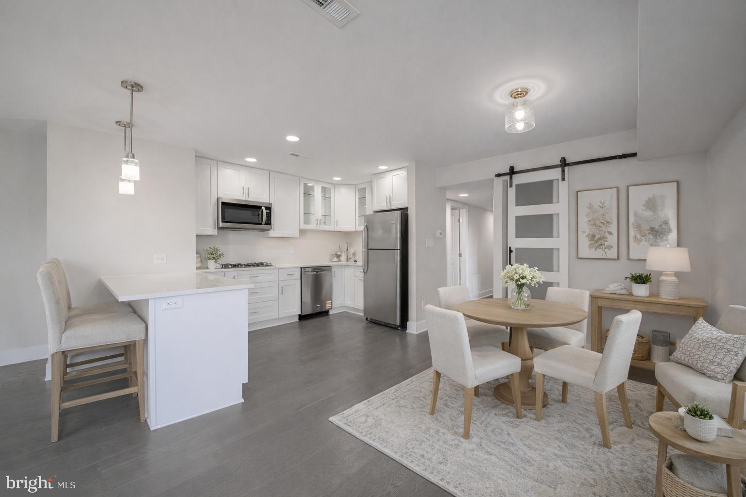 HUNTCREST CONDOMINIUM - Residential