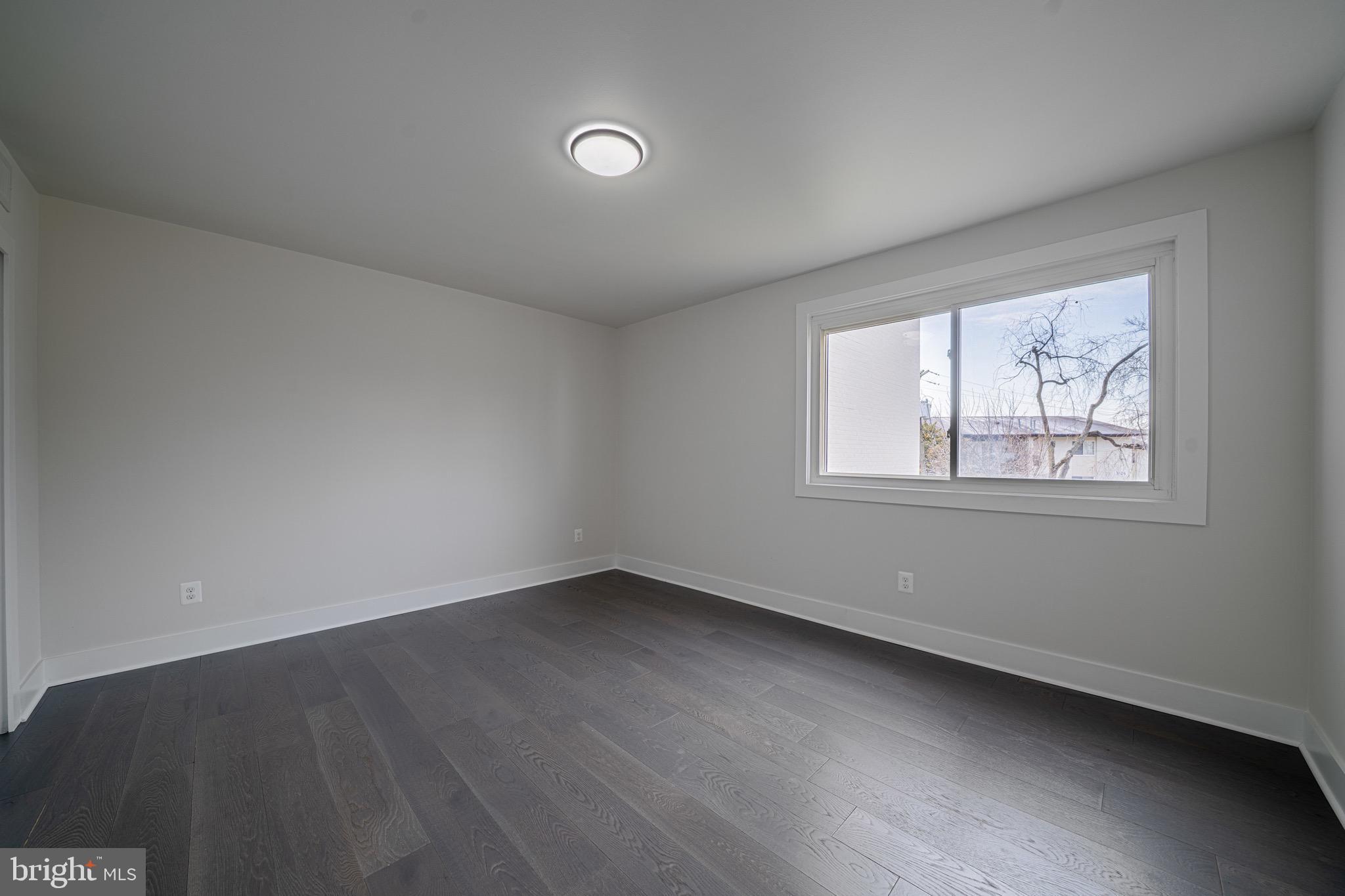 HUNTCREST CONDOMINIUM - Residential