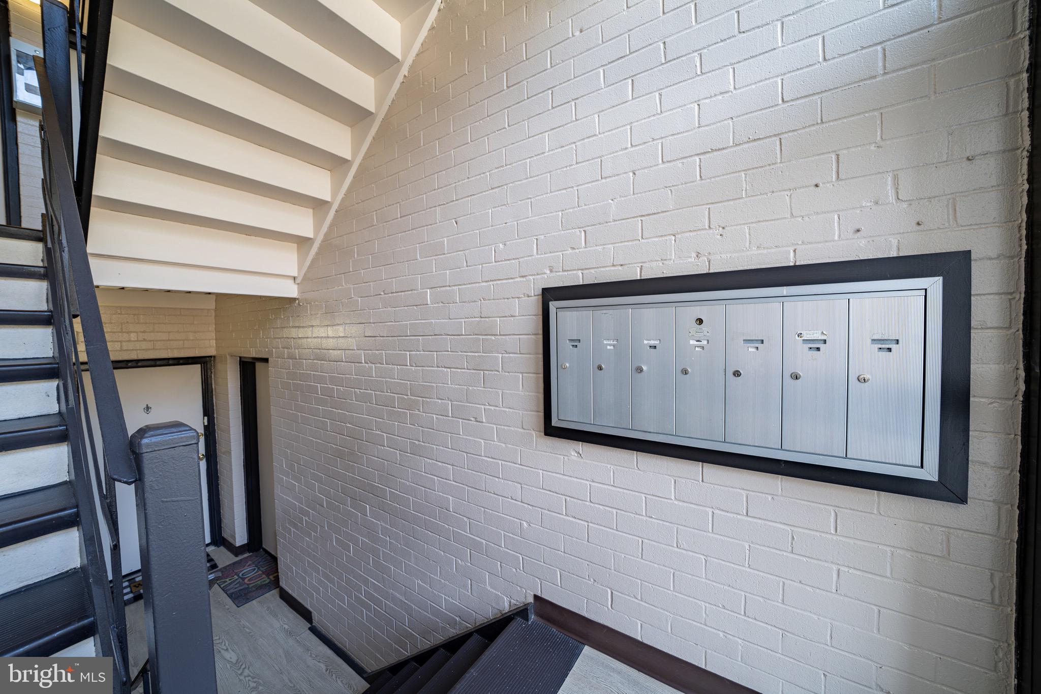 HUNTCREST CONDOMINIUM - Residential