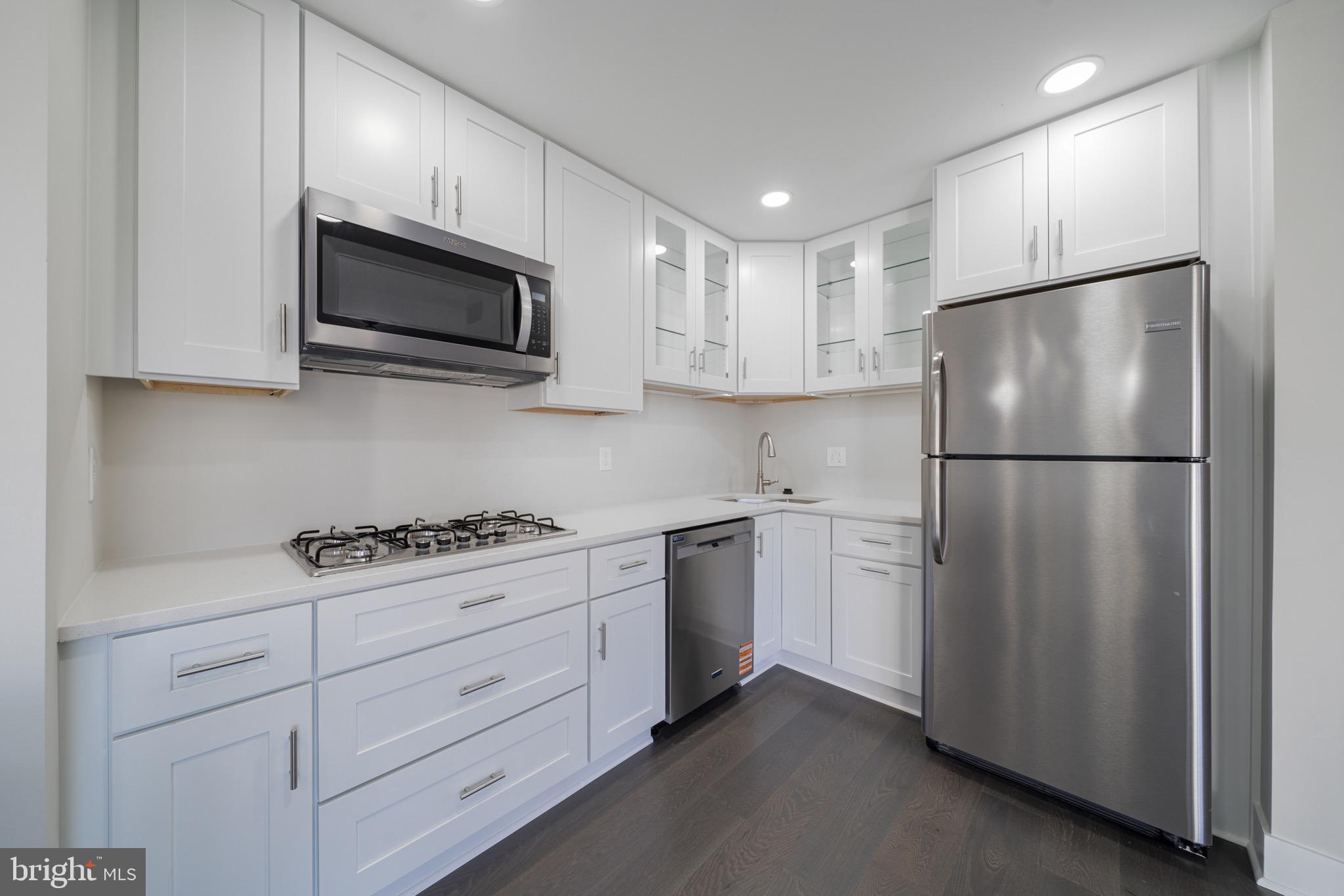 HUNTCREST CONDOMINIUM - Residential
