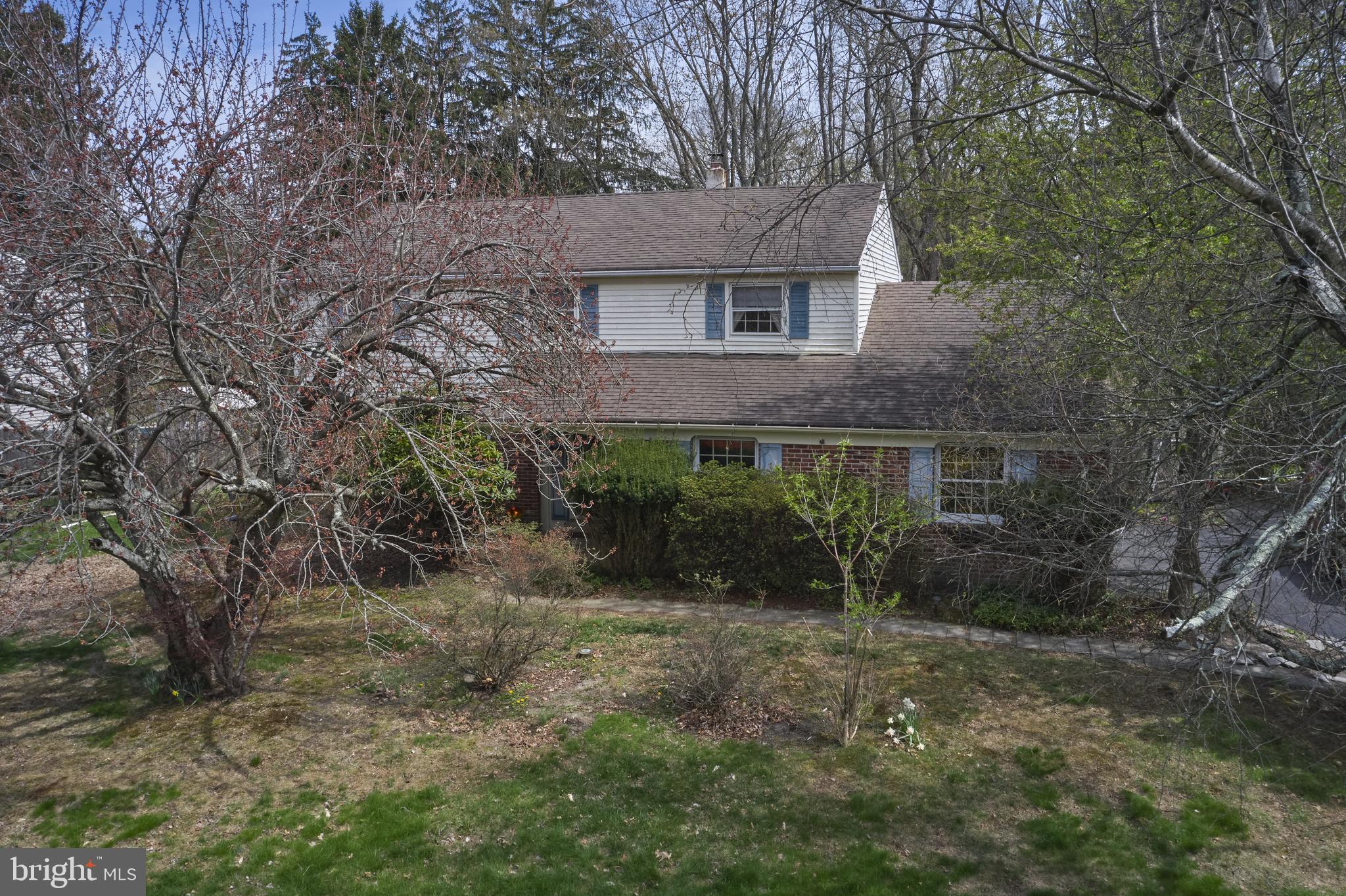 PEBBLE HILL - Residential