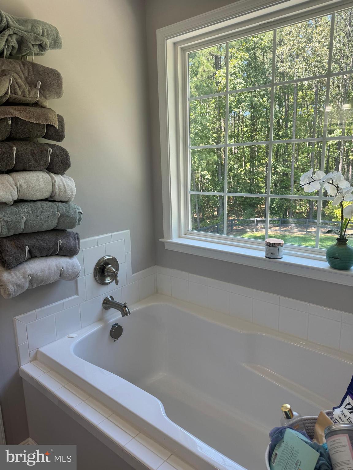 LAKERIDGE ESTATES - Residential