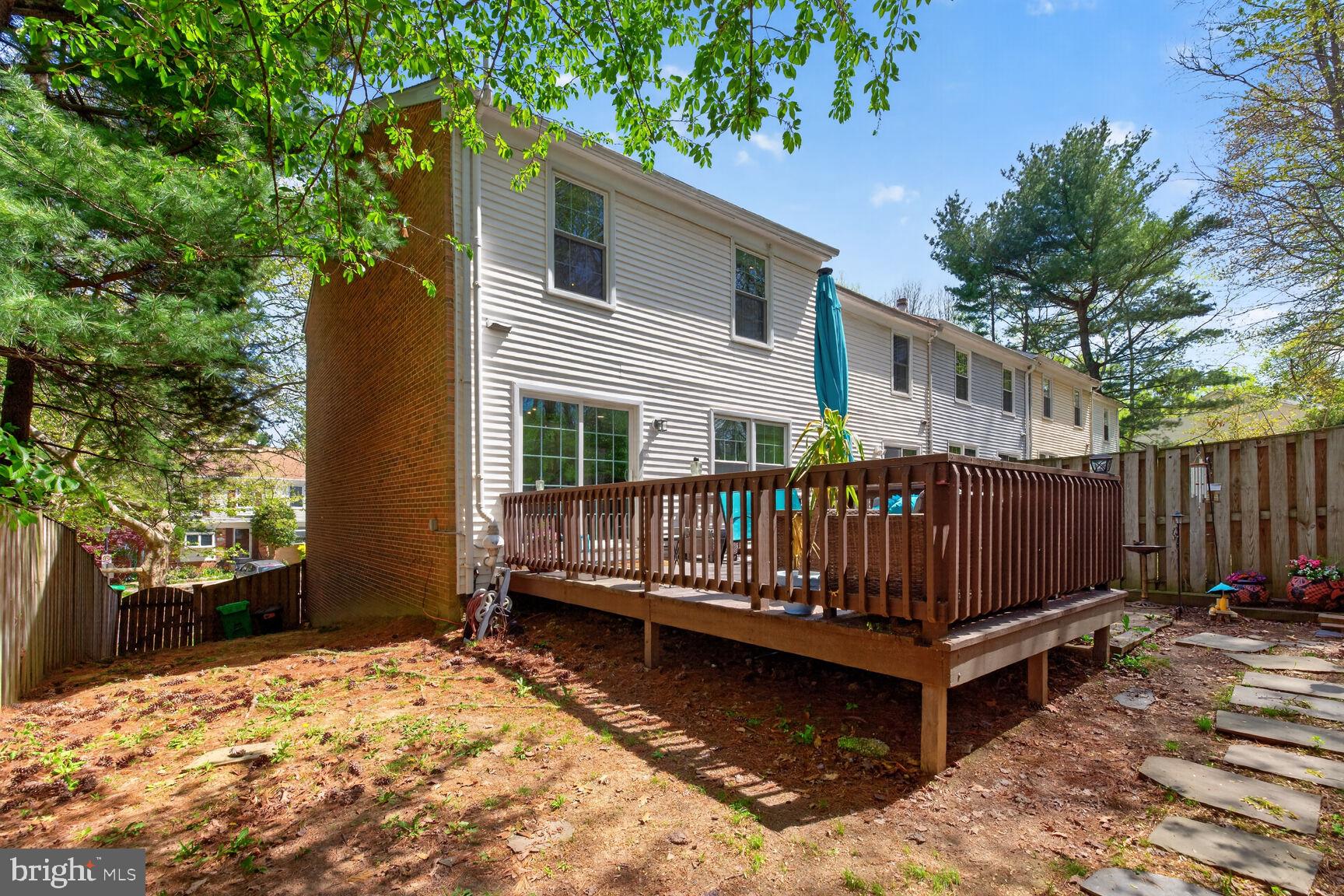 WOODLAND HILLS - Residential