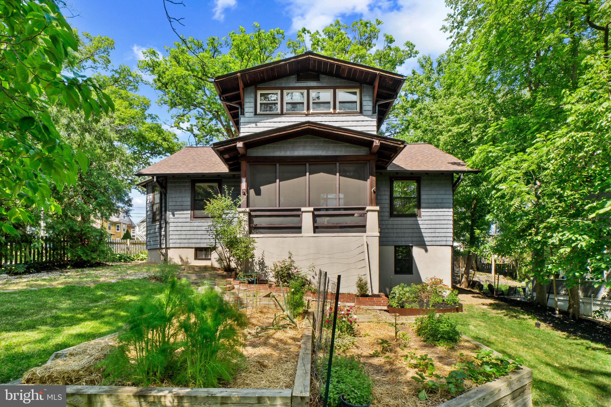 LAURAVILLE HISTORIC DISTRICT - Residential
