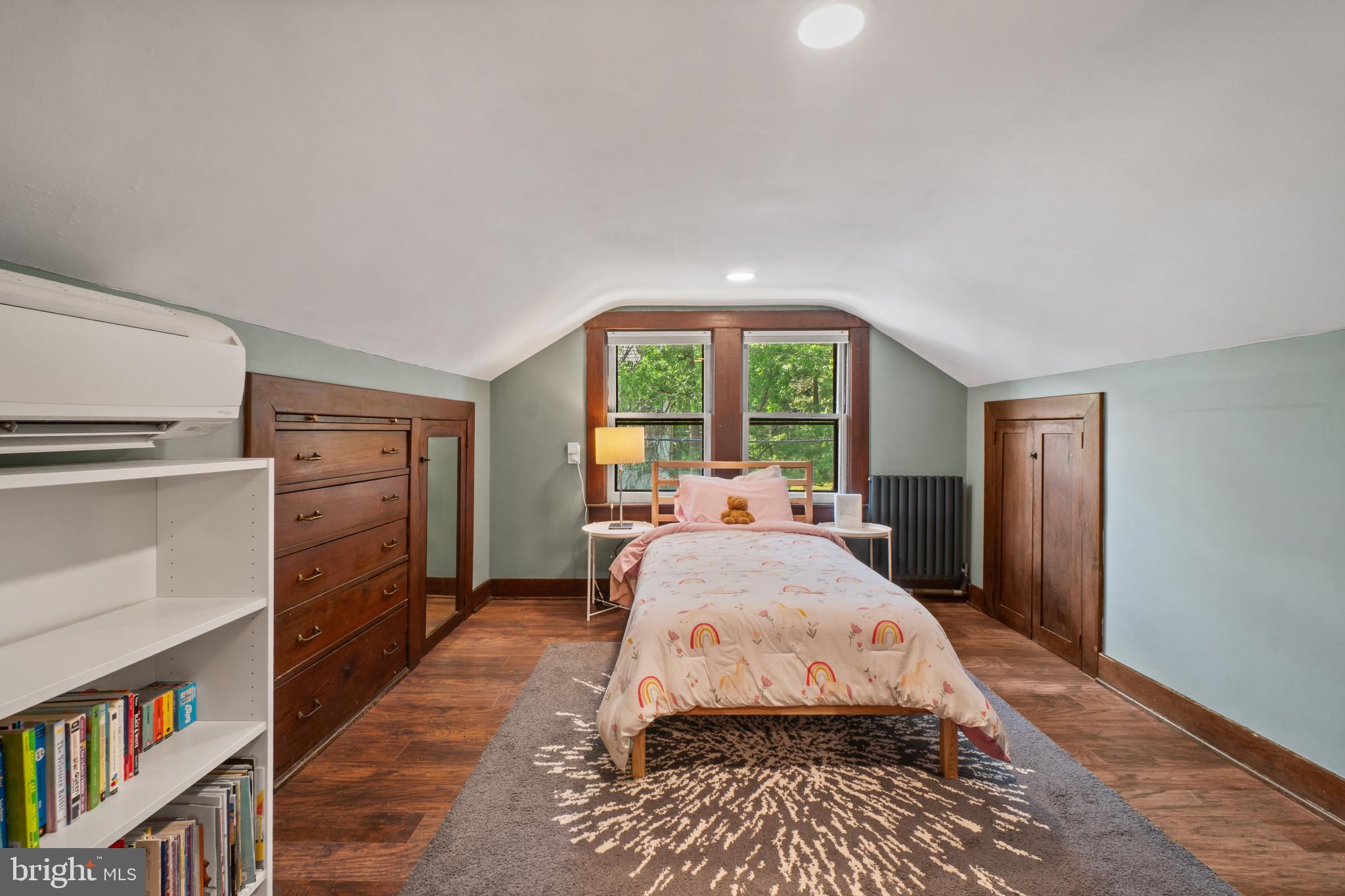 LAURAVILLE HISTORIC DISTRICT - Residential