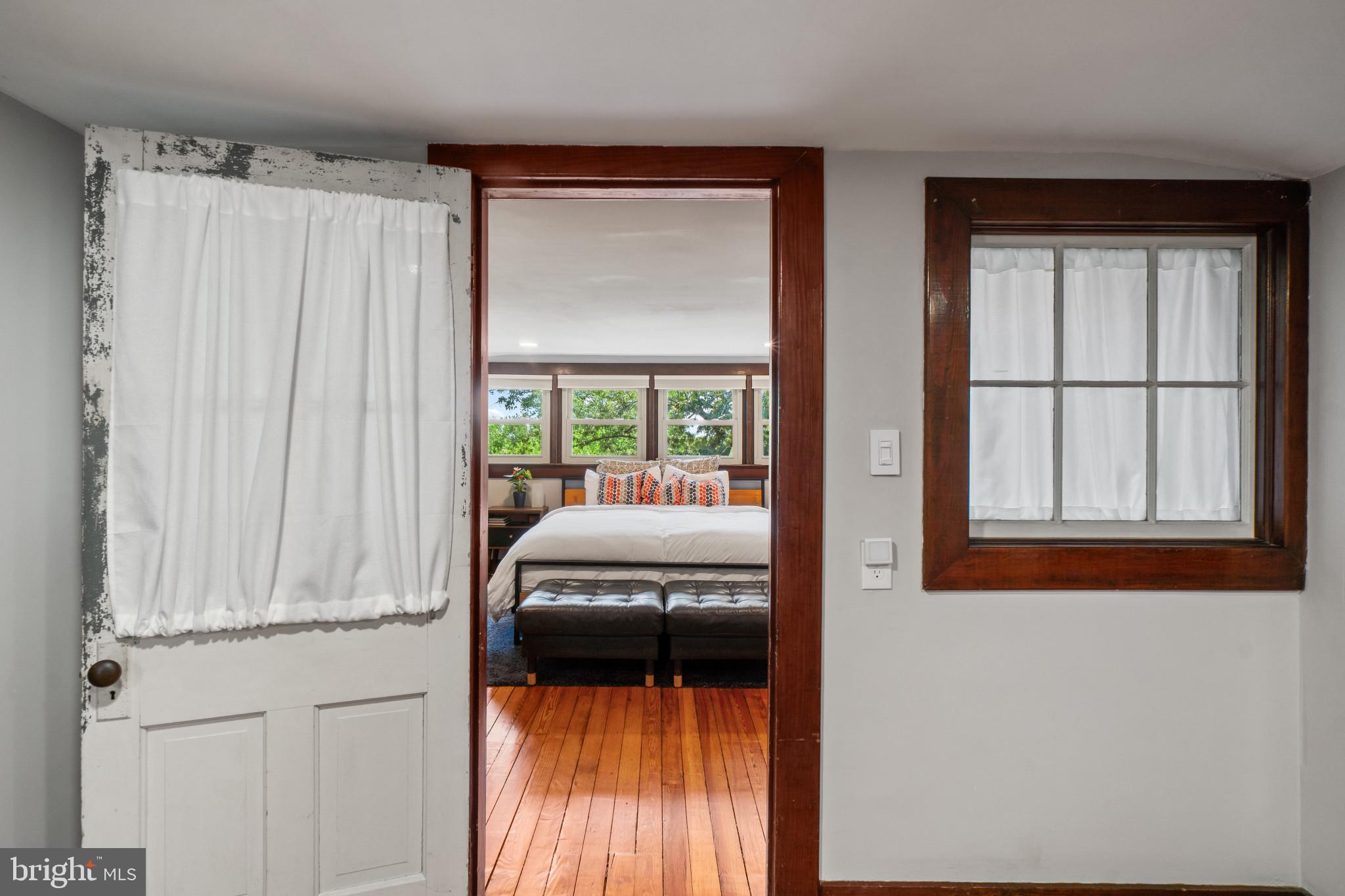 LAURAVILLE HISTORIC DISTRICT - Residential