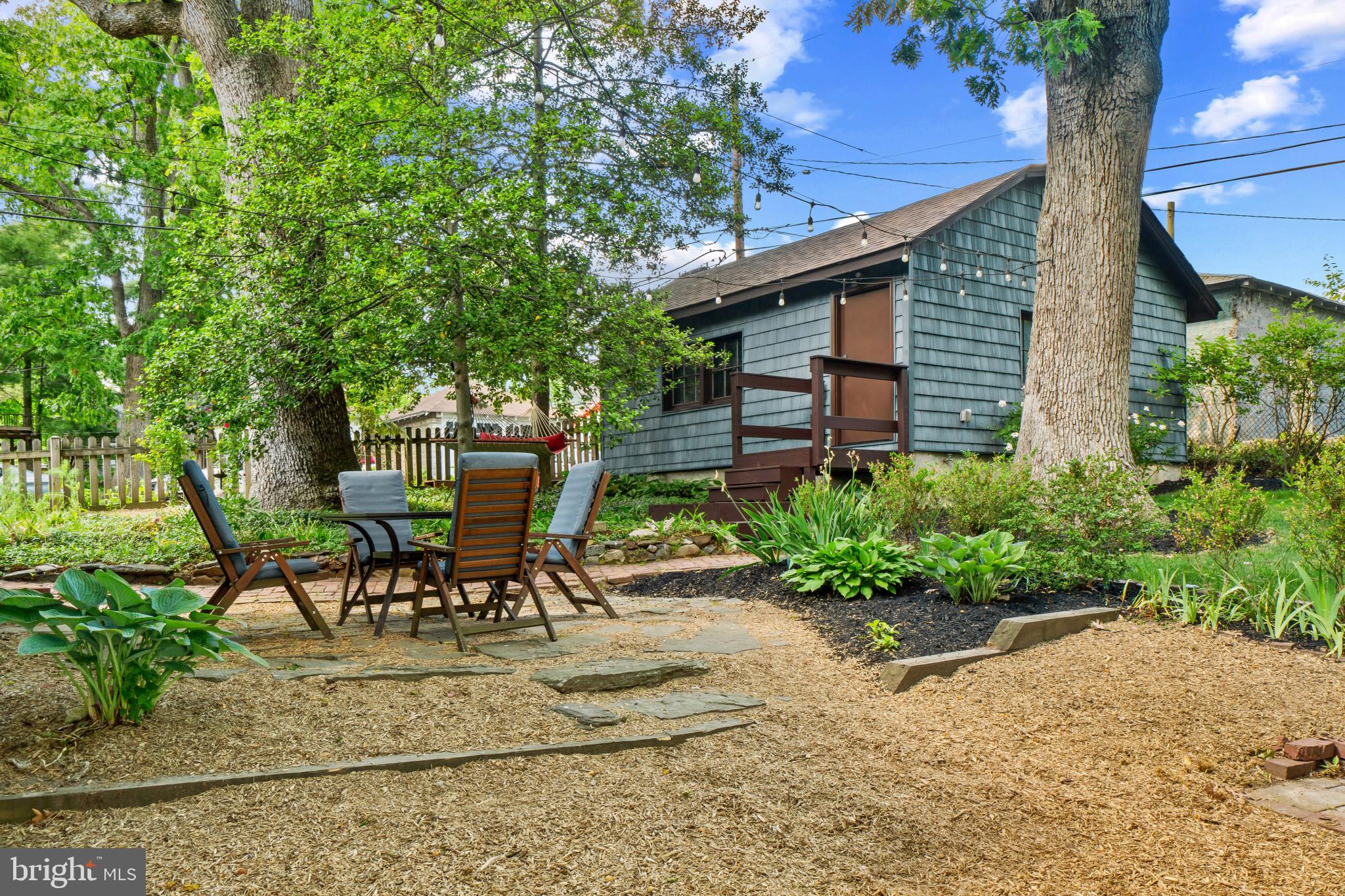 LAURAVILLE HISTORIC DISTRICT - Residential