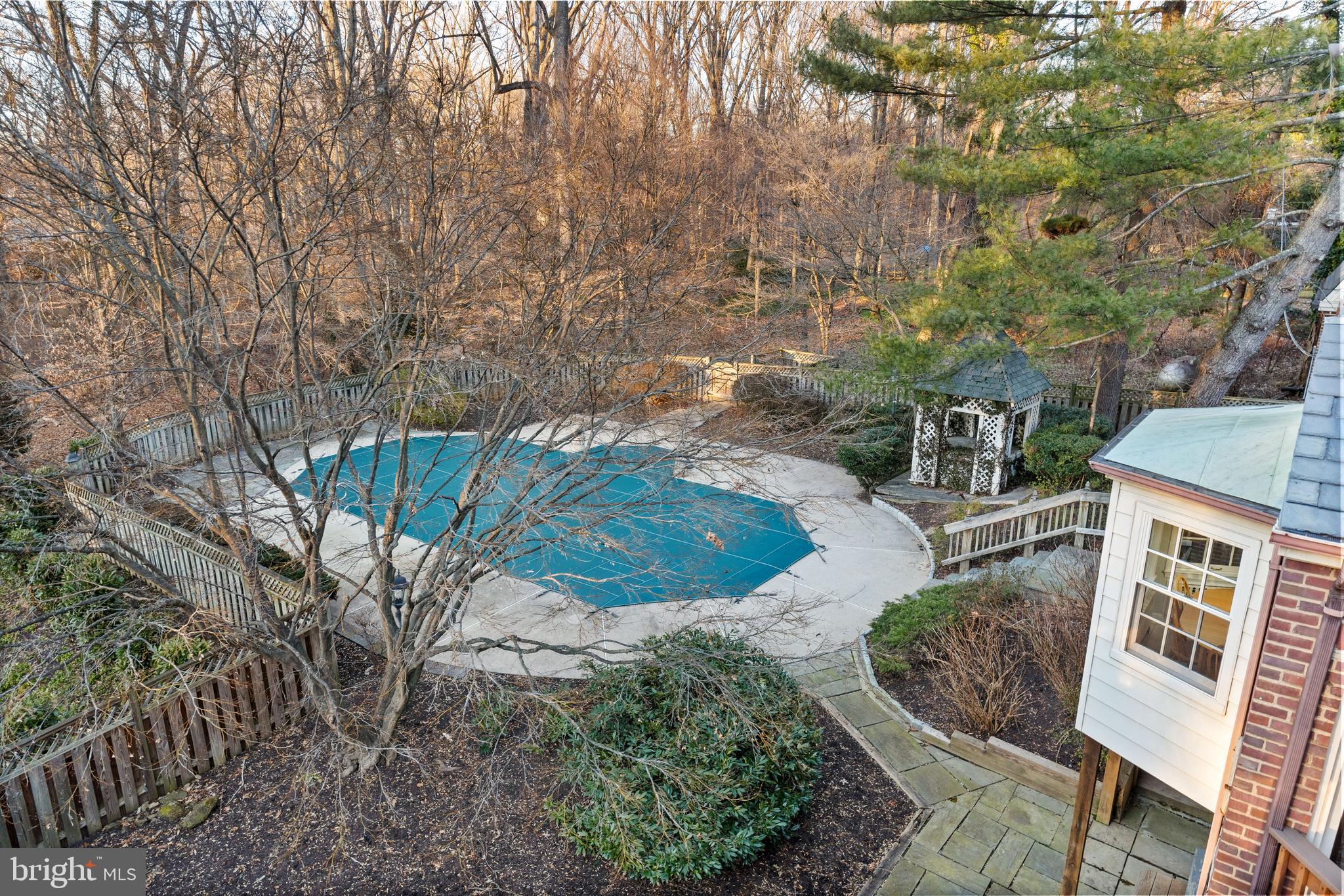 BURNT MILLS HILLS - Residential