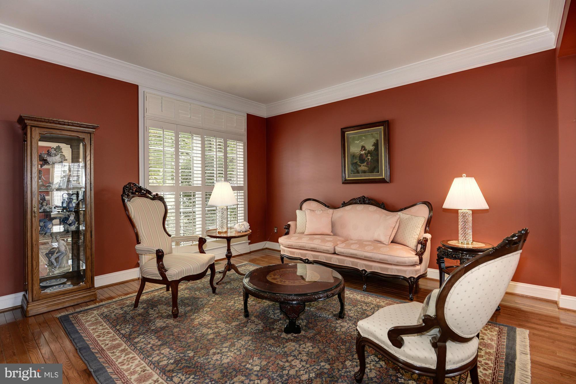 MCLEAN VILLAGE - Residential