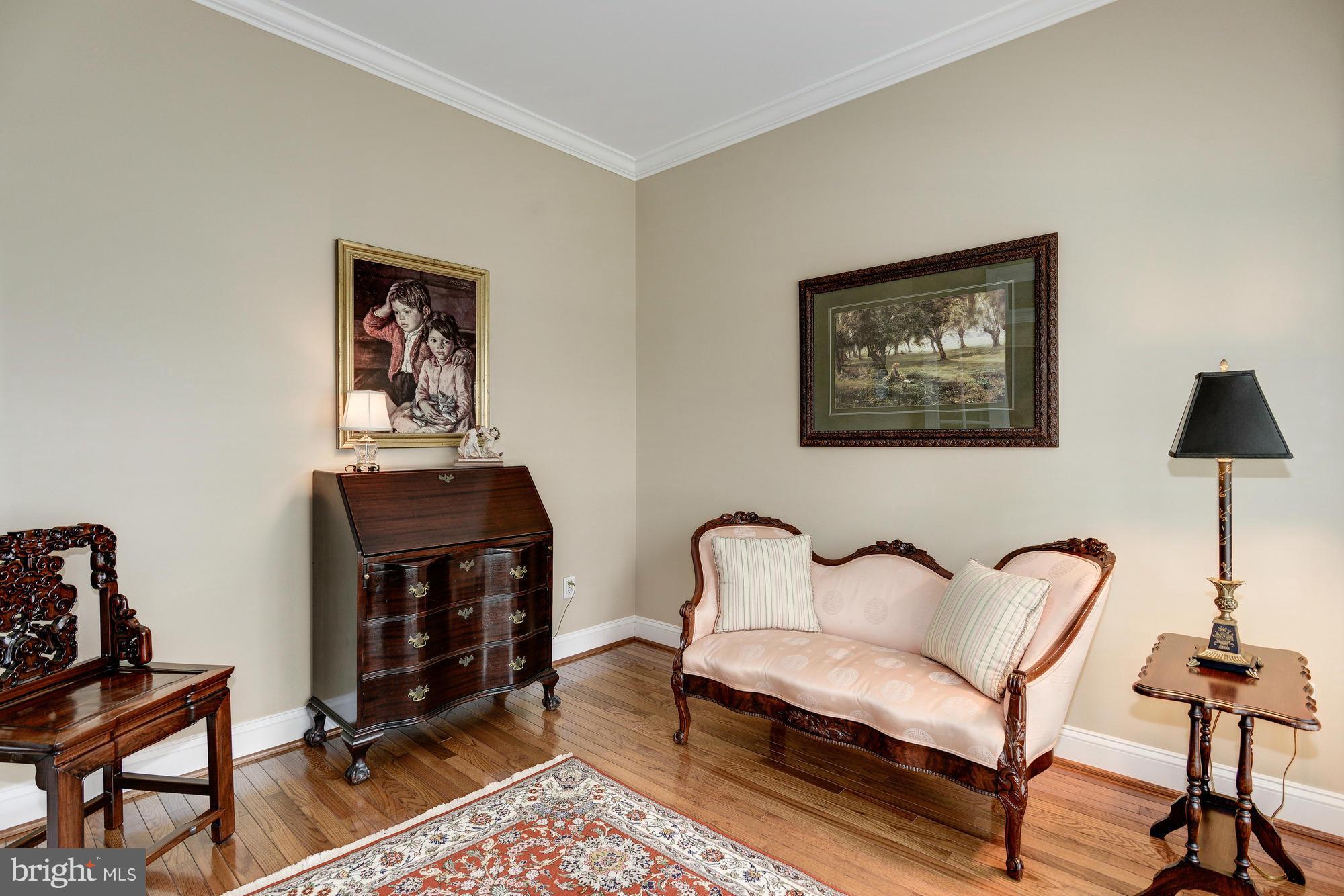 MCLEAN VILLAGE - Residential