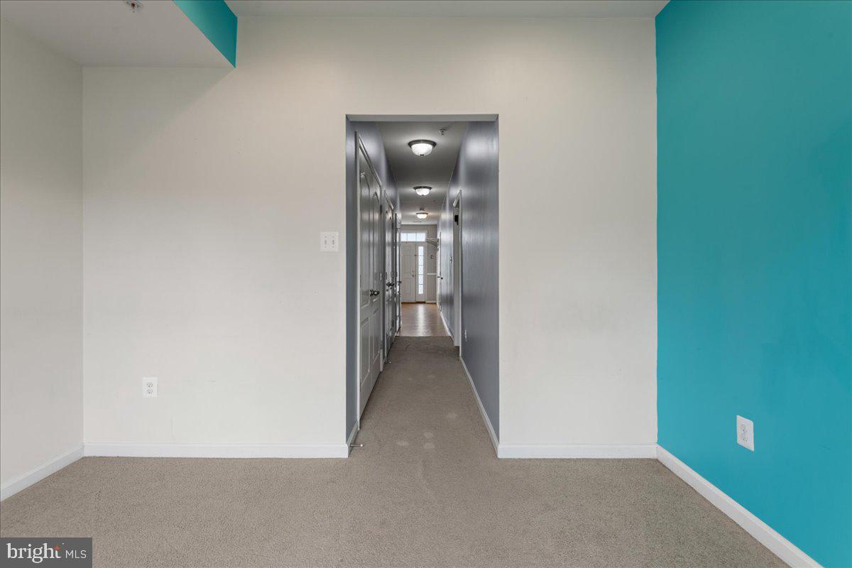 COLLEGIATE ACRES - Residential