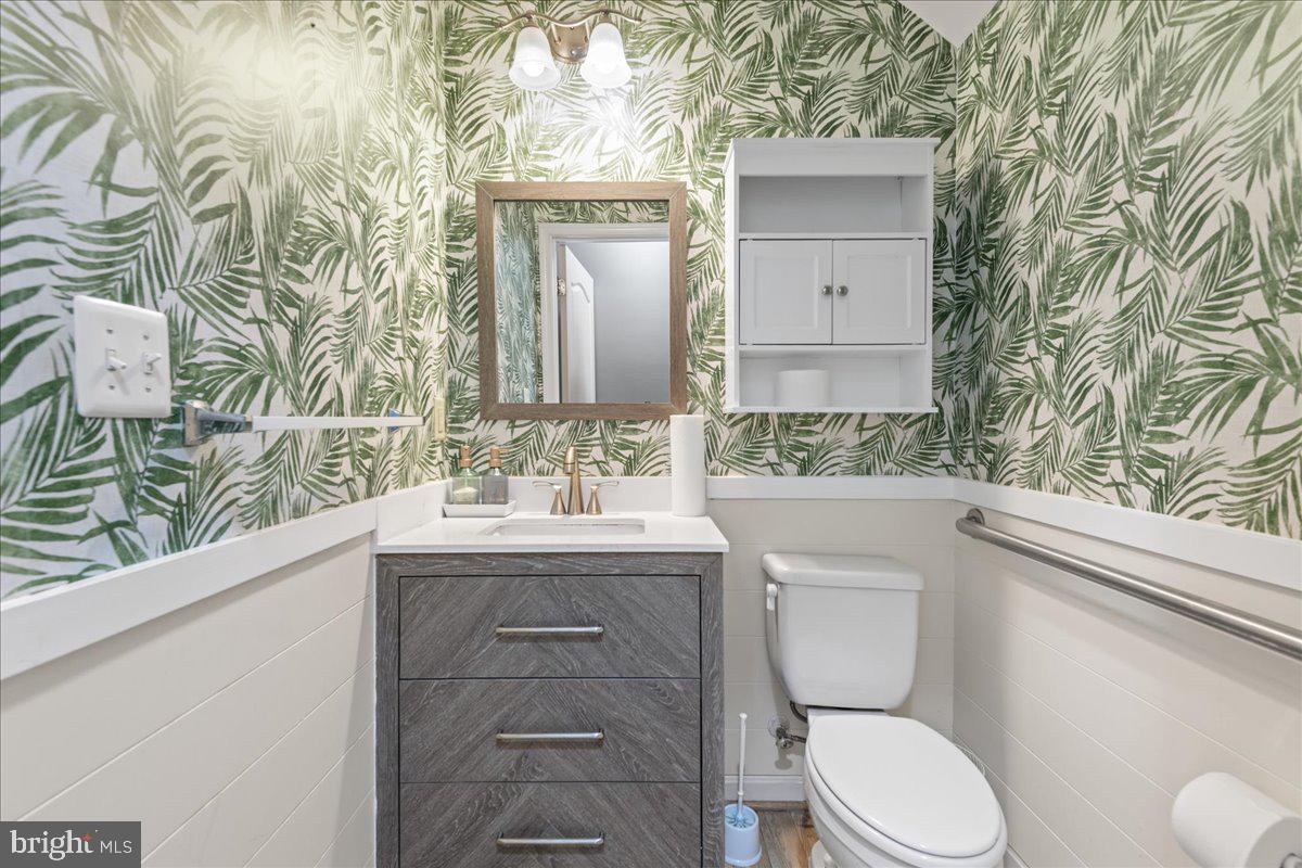 COLLEGIATE ACRES - Residential